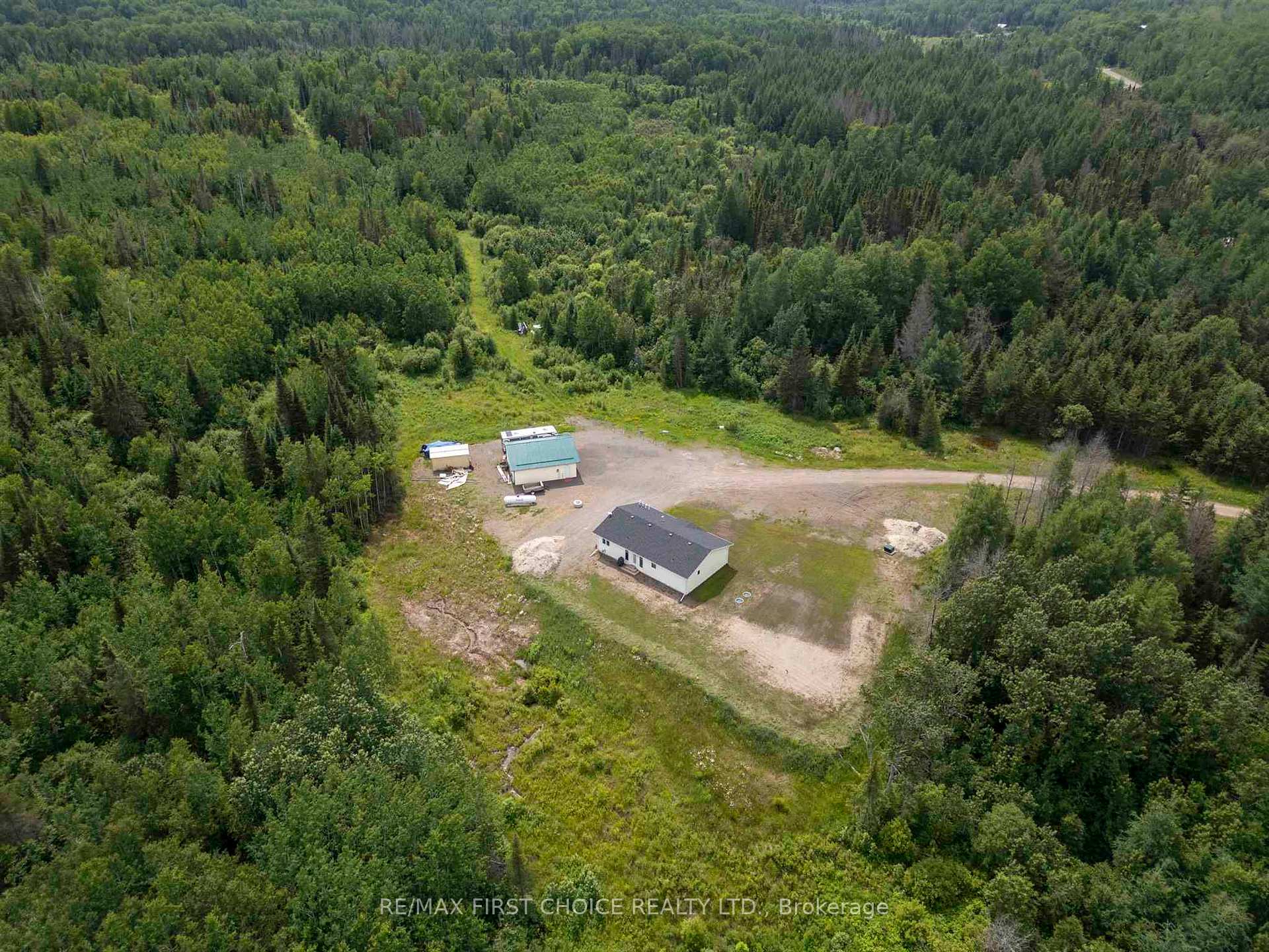 Photo 4 of 3105 East Auto Road, Thunder Bay Remote Area, Ware — HOMEH