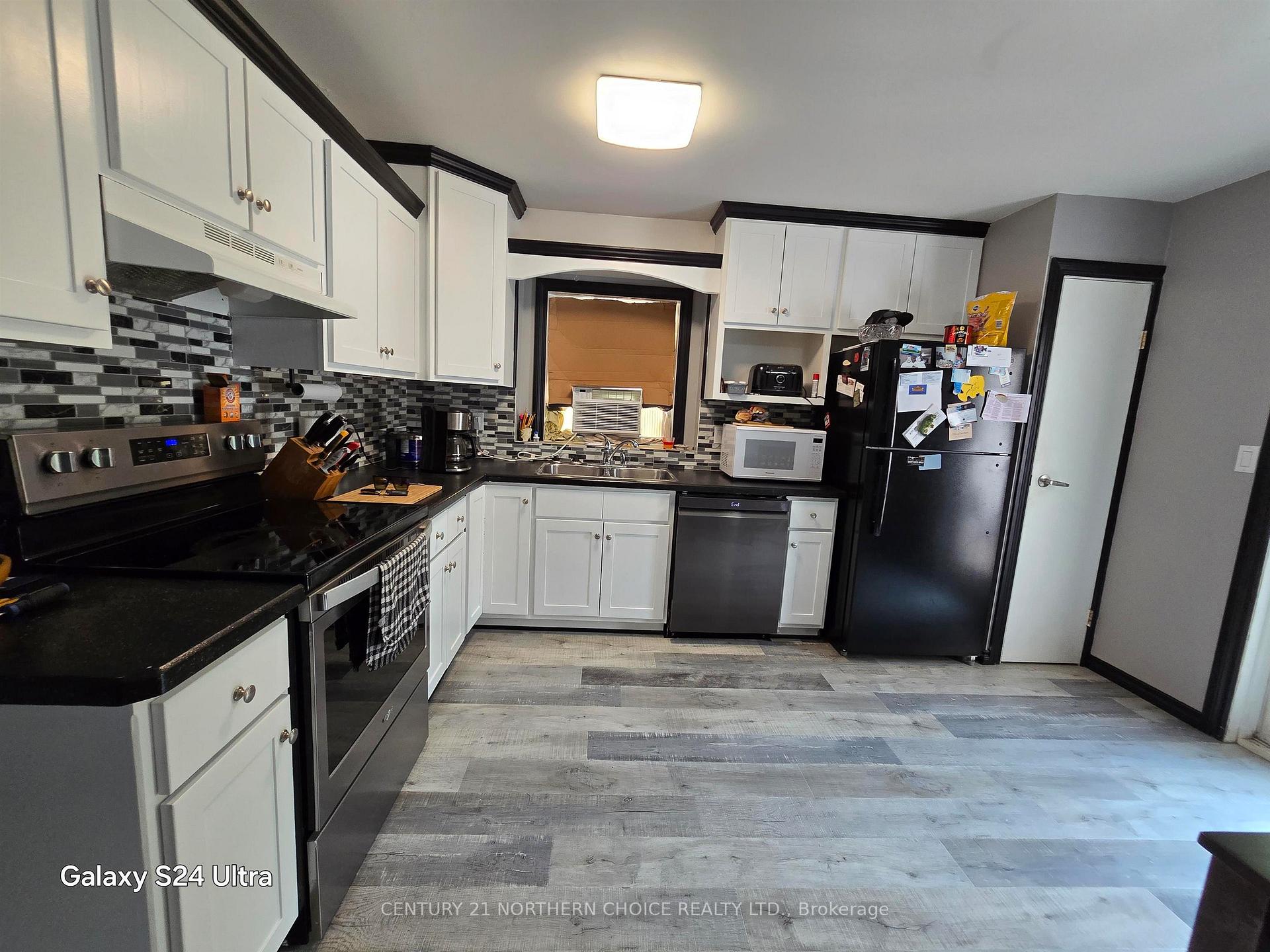 Photo 14 of 4 Sunset Place, Kenora, Evergreen — HOMEH