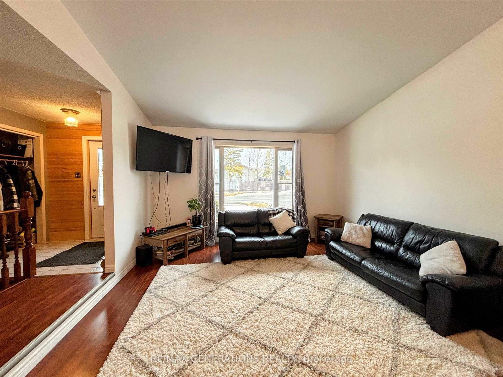 Photo 3 of 75 Hemlo Drive, Marathon — HOMEH