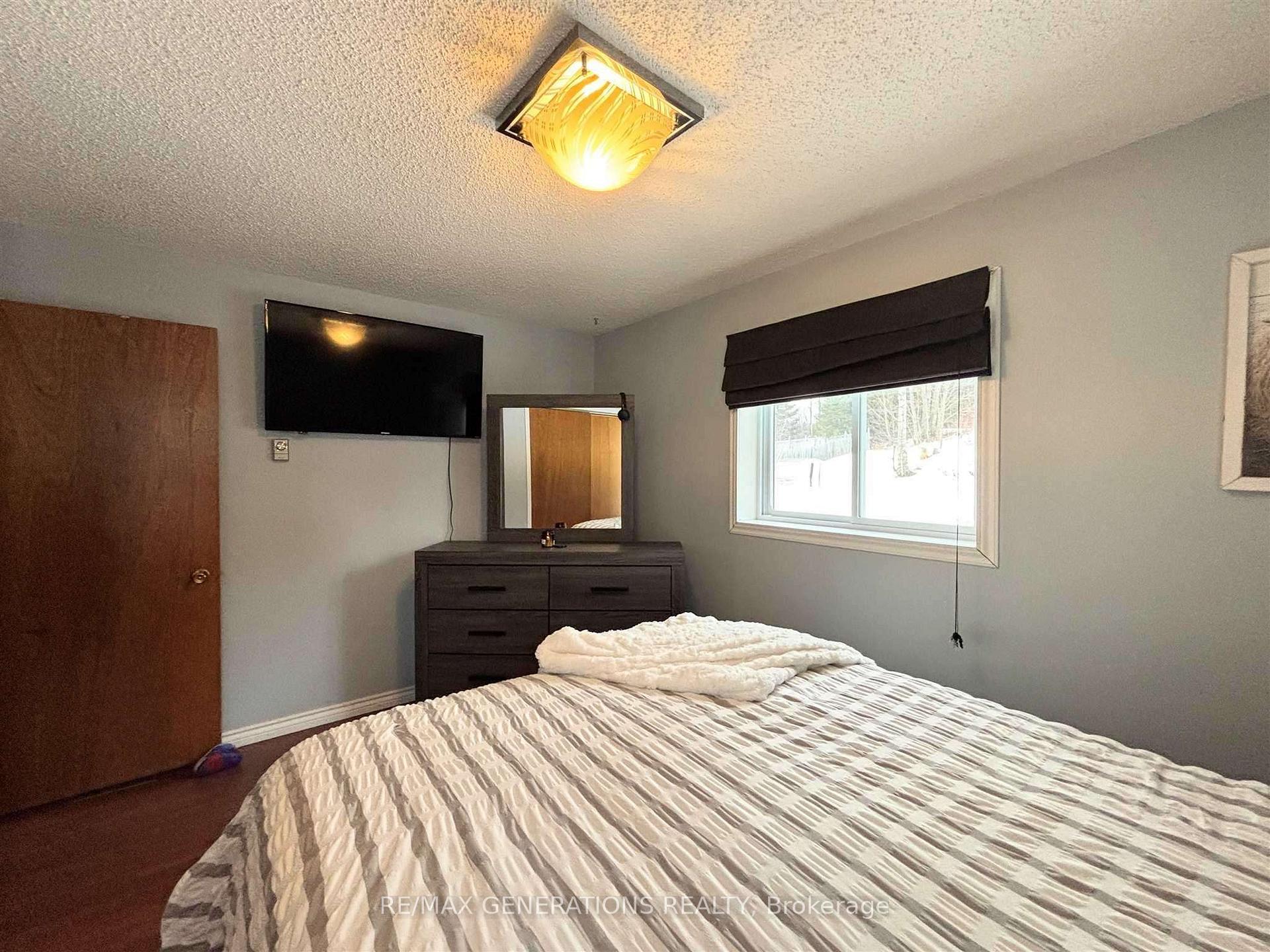 Photo 13 of 75 Hemlo Drive, Marathon — HOMEH