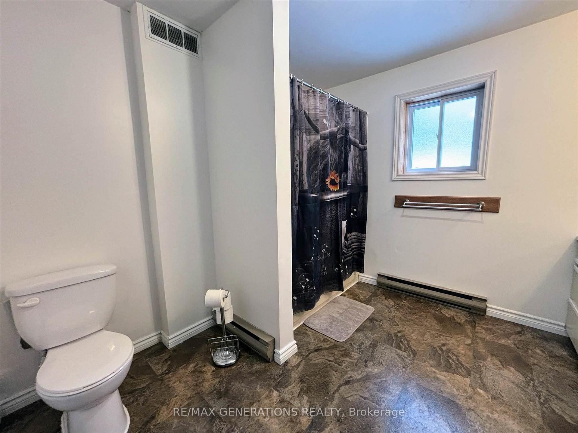 Photo 19 of 75 Hemlo Drive, Marathon — HOMEH