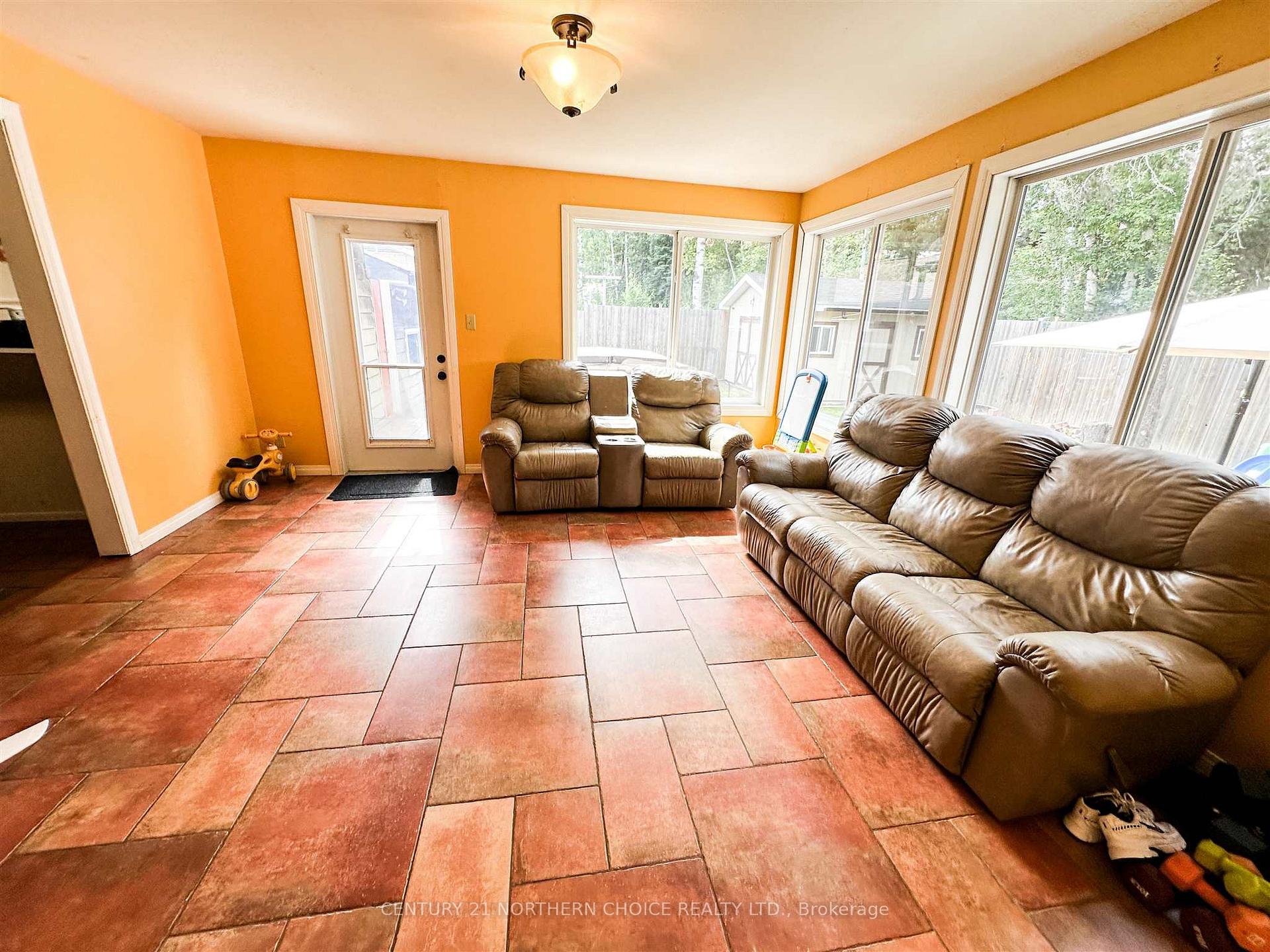 Photo 20 of 8 Laverty Road, Red Lake — HOMEH