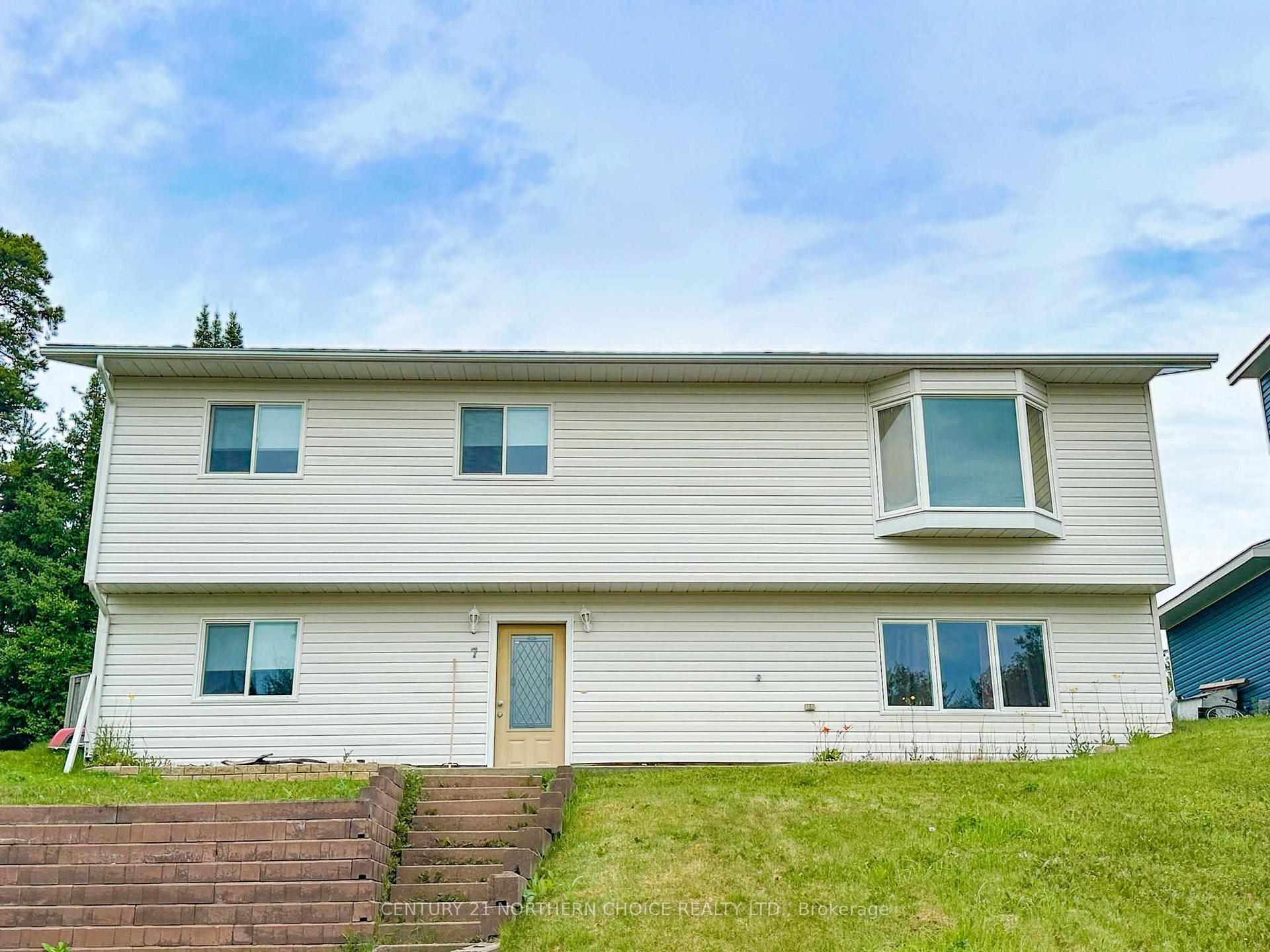Photo 1 of 7 Dupont Drive, Red Lake — HOMEH