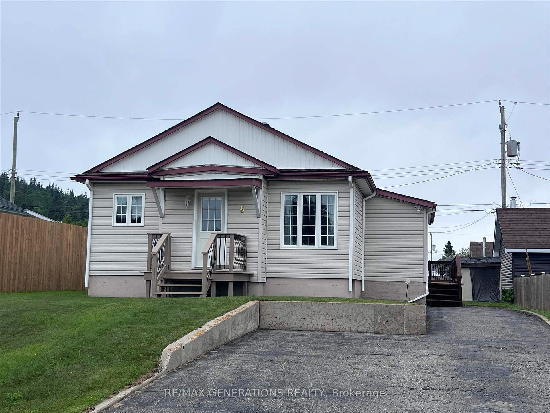 Photo 1 of 6 Howe Street, Marathon — HOMEH