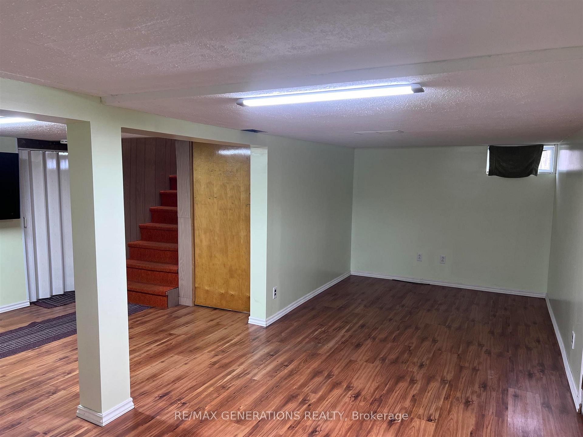 Photo 13 of 6 Howe Street, Marathon — HOMEH