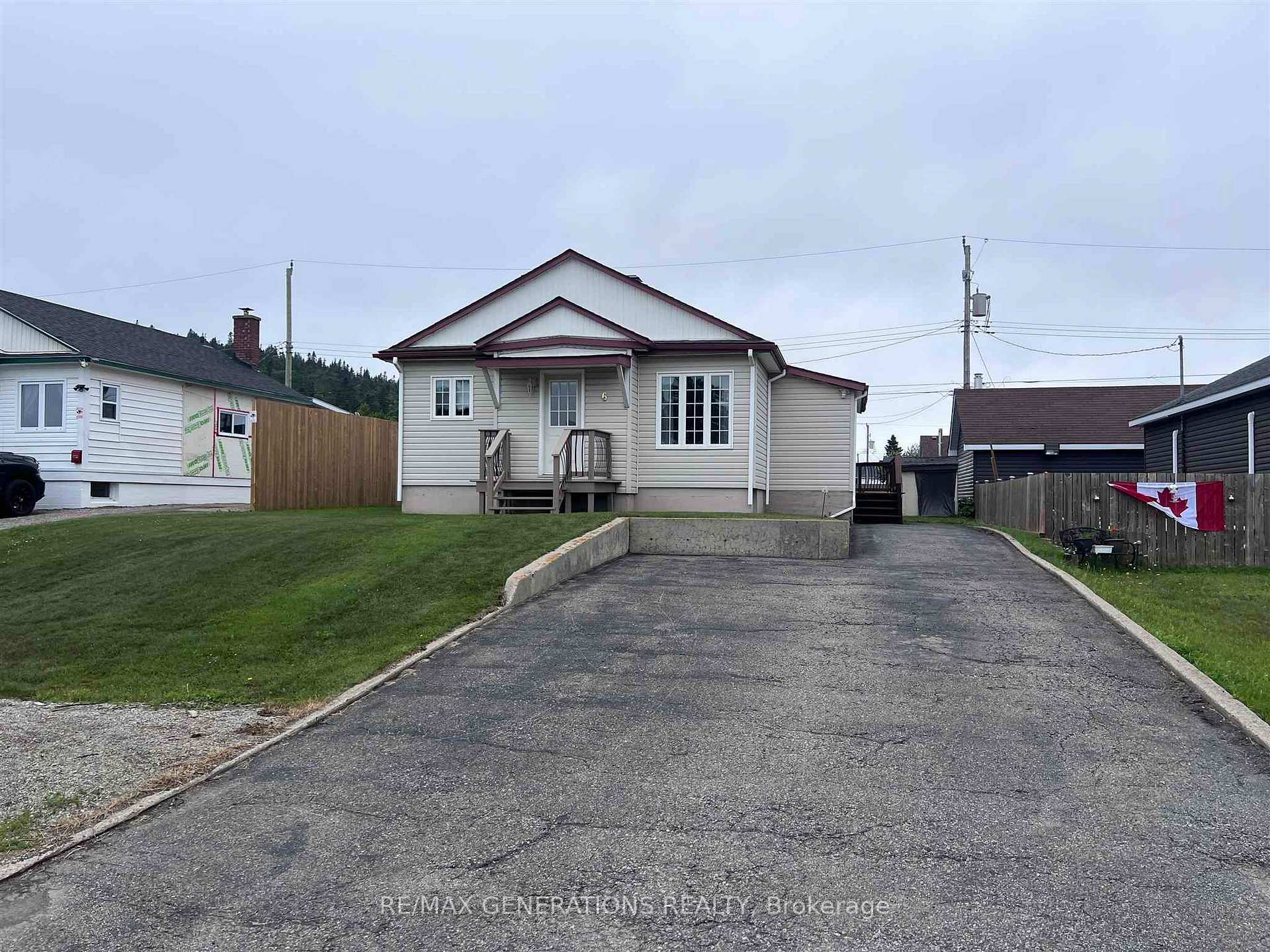 Photo 25 of 6 Howe Street, Marathon — HOMEH