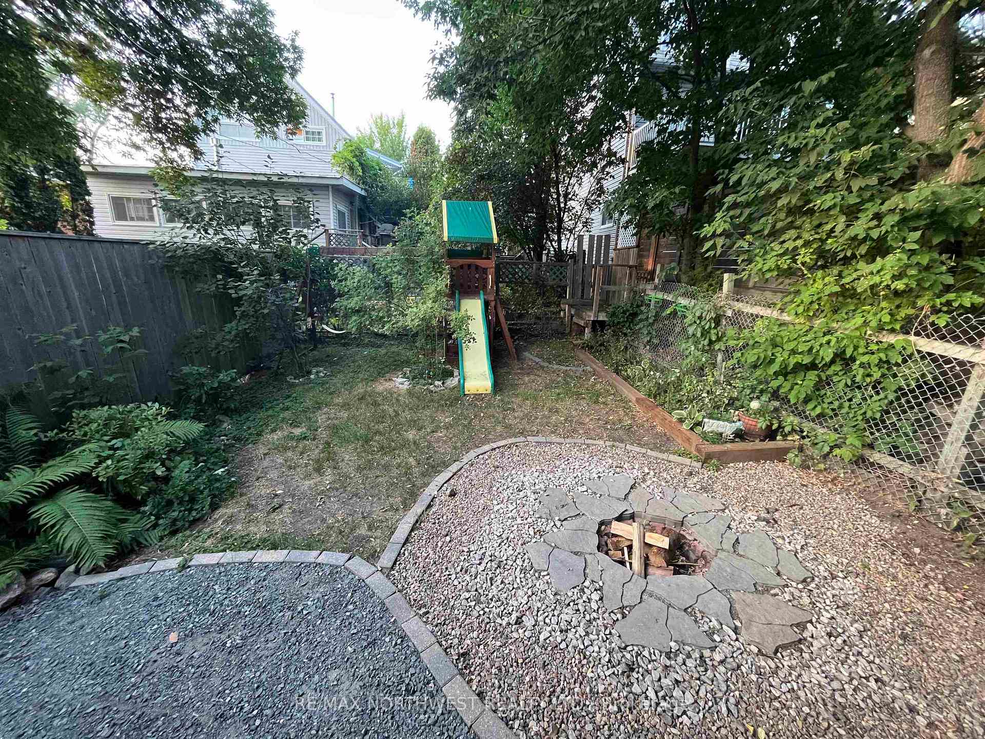 Photo 2 of 331 Third Street South, Kenora, Downtown — HOMEH