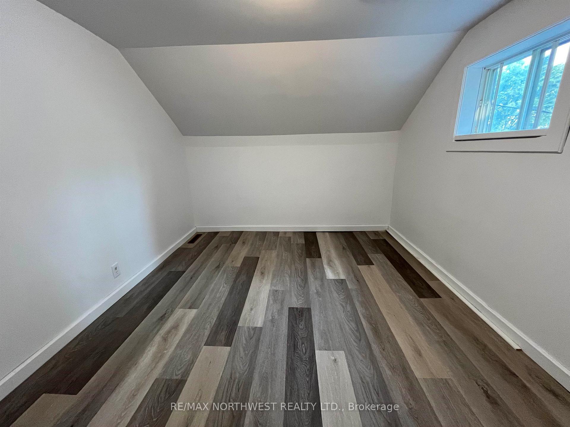 Photo 20 of 331 Third Street South, Kenora, Downtown — HOMEH
