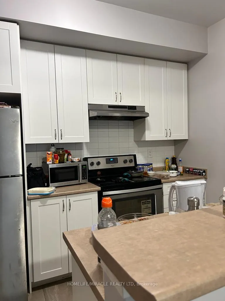 Photo 4 of Unit 206, 250 Sunny Meadow Boulevard, Brampton, Sandringham-Wellington — HOMEH