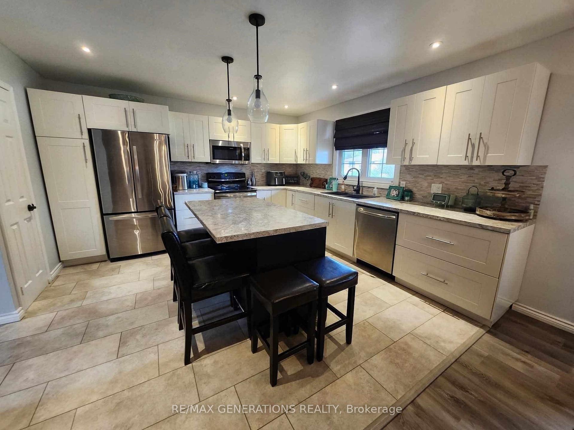 Photo 5 of 29 Eastgrove Crescent, Terrace Bay — HOMEH