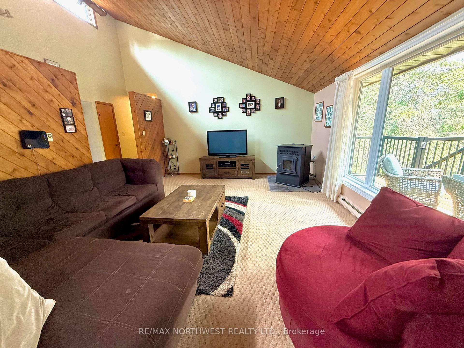 Photo 5 of 167 Hilly Lake Road, Kenora, Kenora East — HOMEH