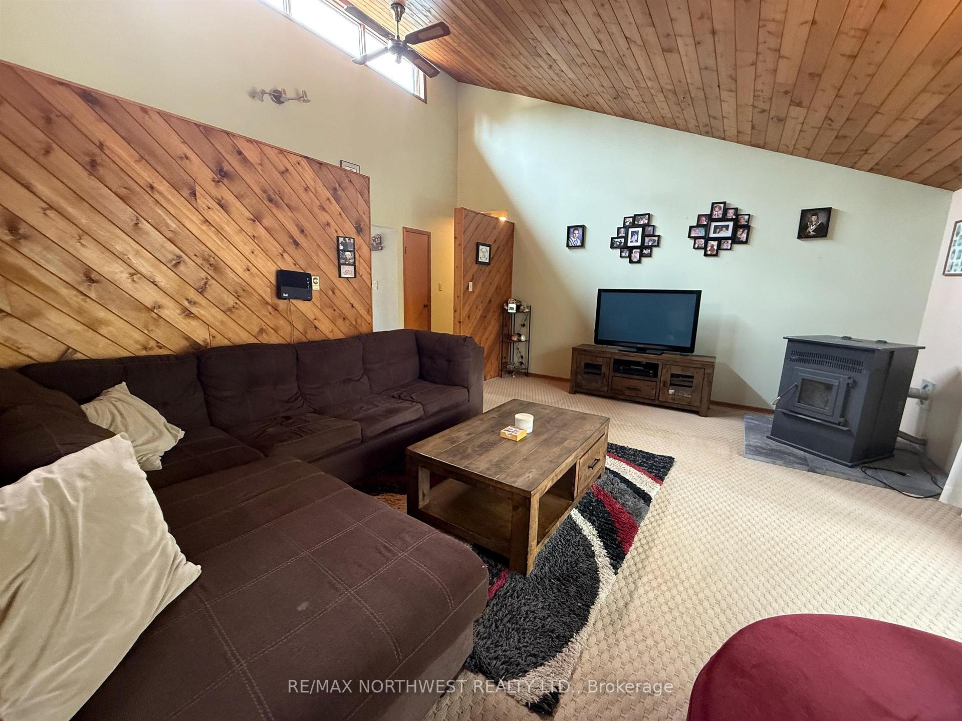 Photo 6 of 167 Hilly Lake Road, Kenora, Kenora East — HOMEH