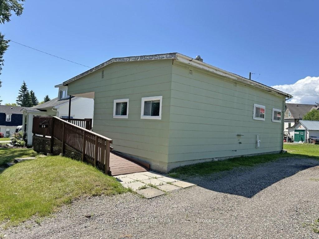 Photo 7 of 10 Riverview Street, Nipigon — HOMEH