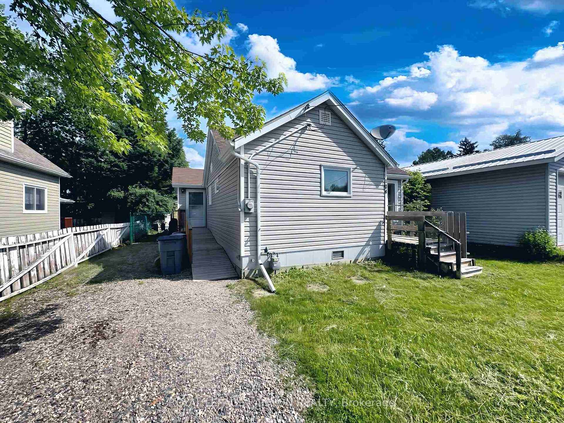 Photo 2 of 104 Edith Avenue, Greenstone — HOMEH