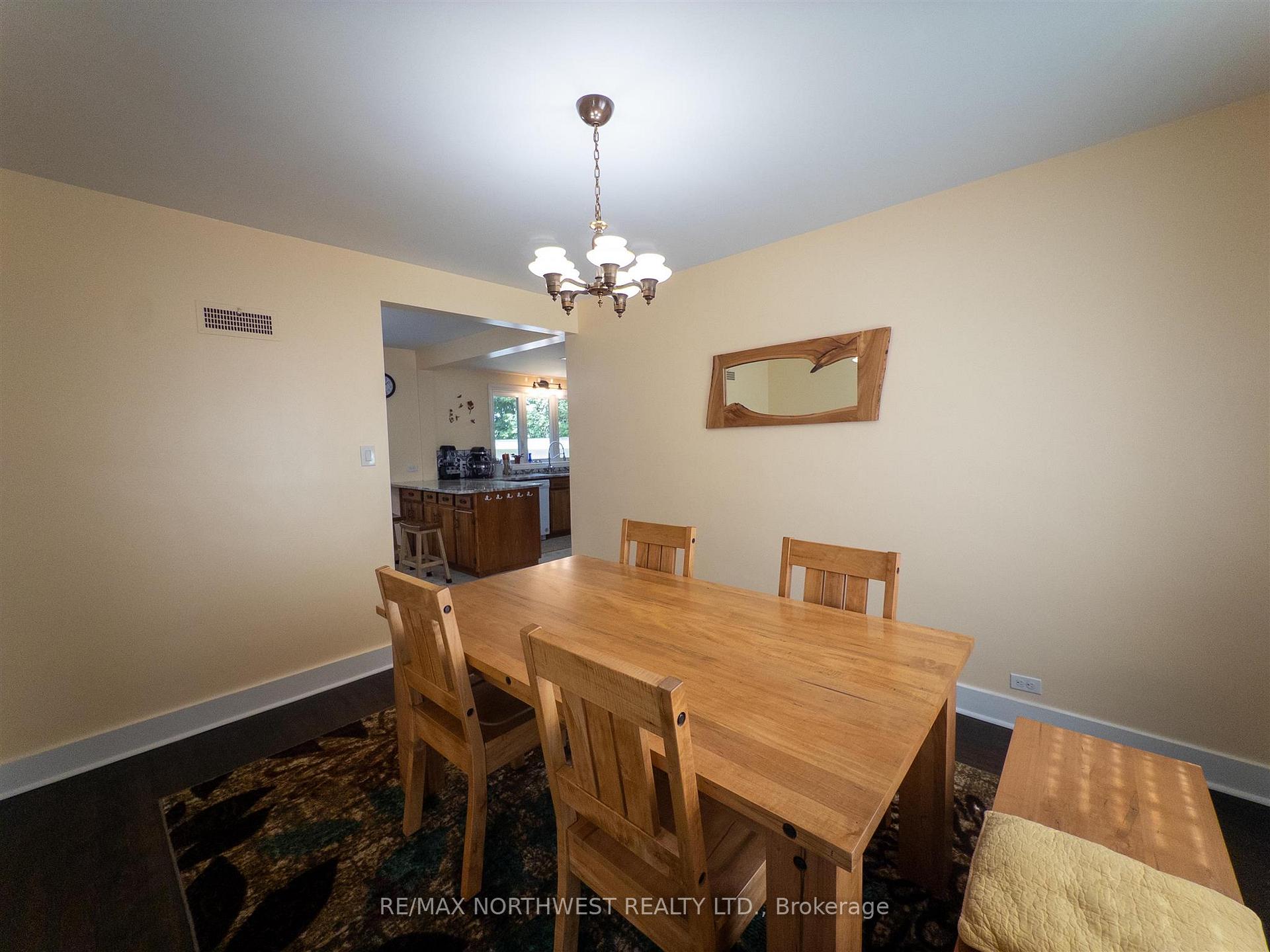 Photo 15 of 824 River Drive, Kenora, Lakeside — HOMEH