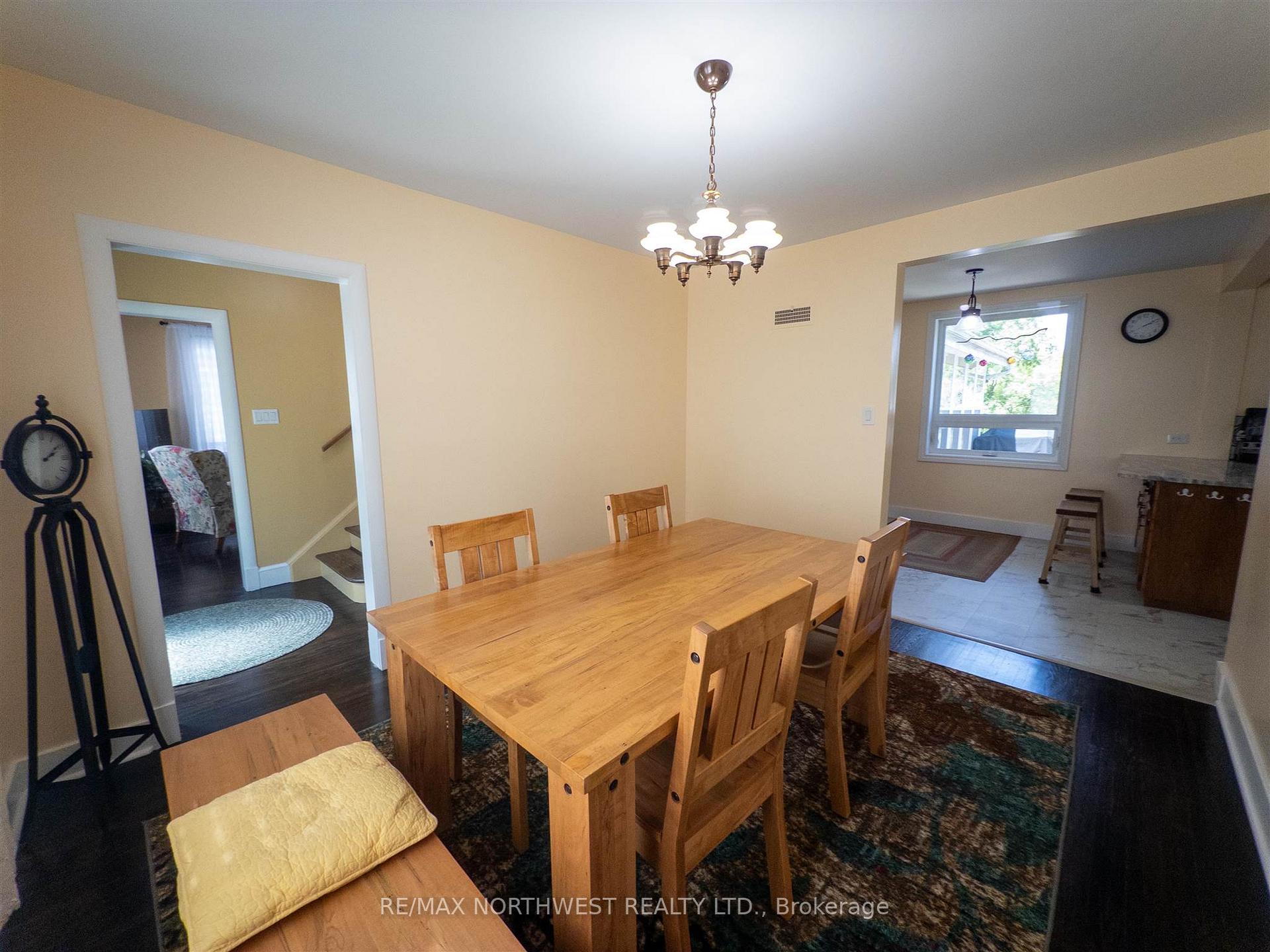 Photo 16 of 824 River Drive, Kenora, Lakeside — HOMEH