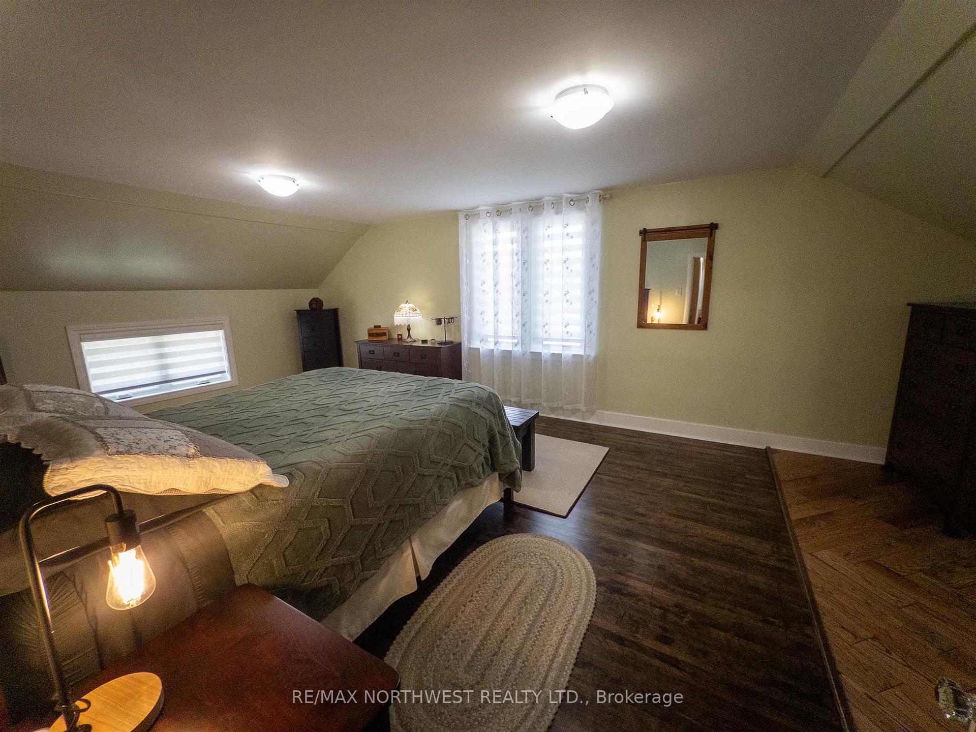 Photo 18 of 824 River Drive, Kenora, Lakeside — HOMEH
