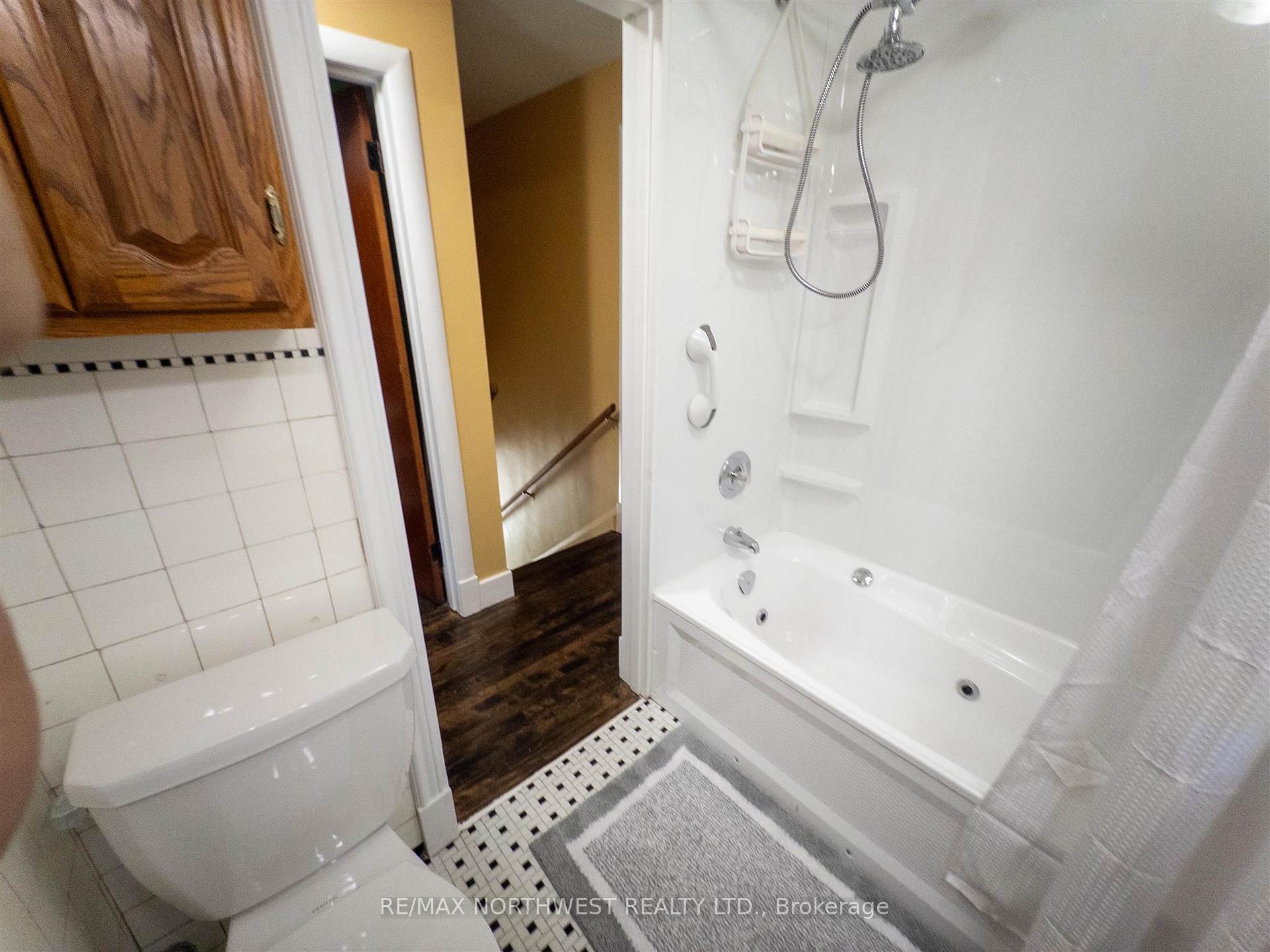 Photo 25 of 824 River Drive, Kenora, Lakeside — HOMEH