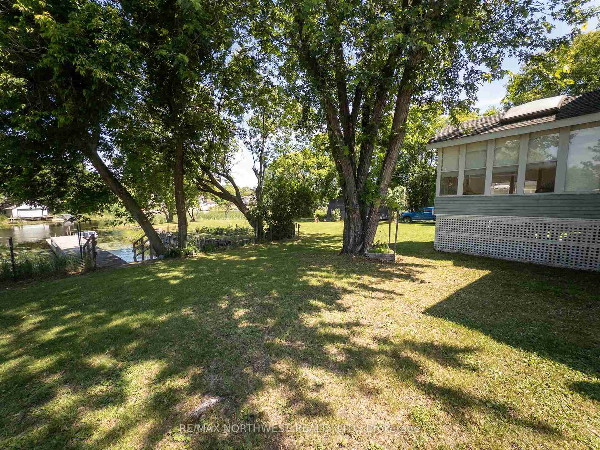 Photo 40 of 824 River Drive, Kenora, Lakeside — HOMEH