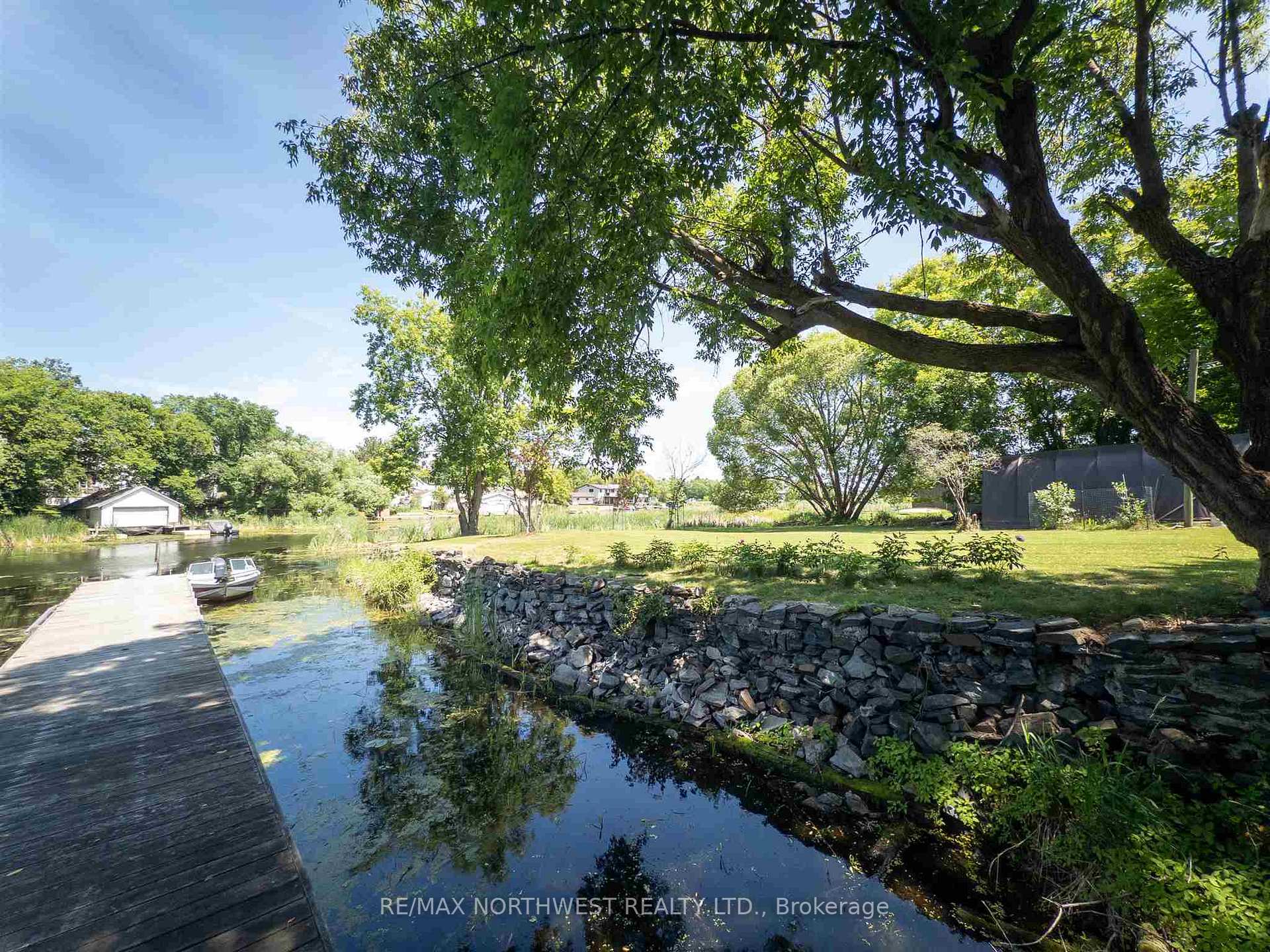 Photo 41 of 824 River Drive, Kenora, Lakeside — HOMEH
