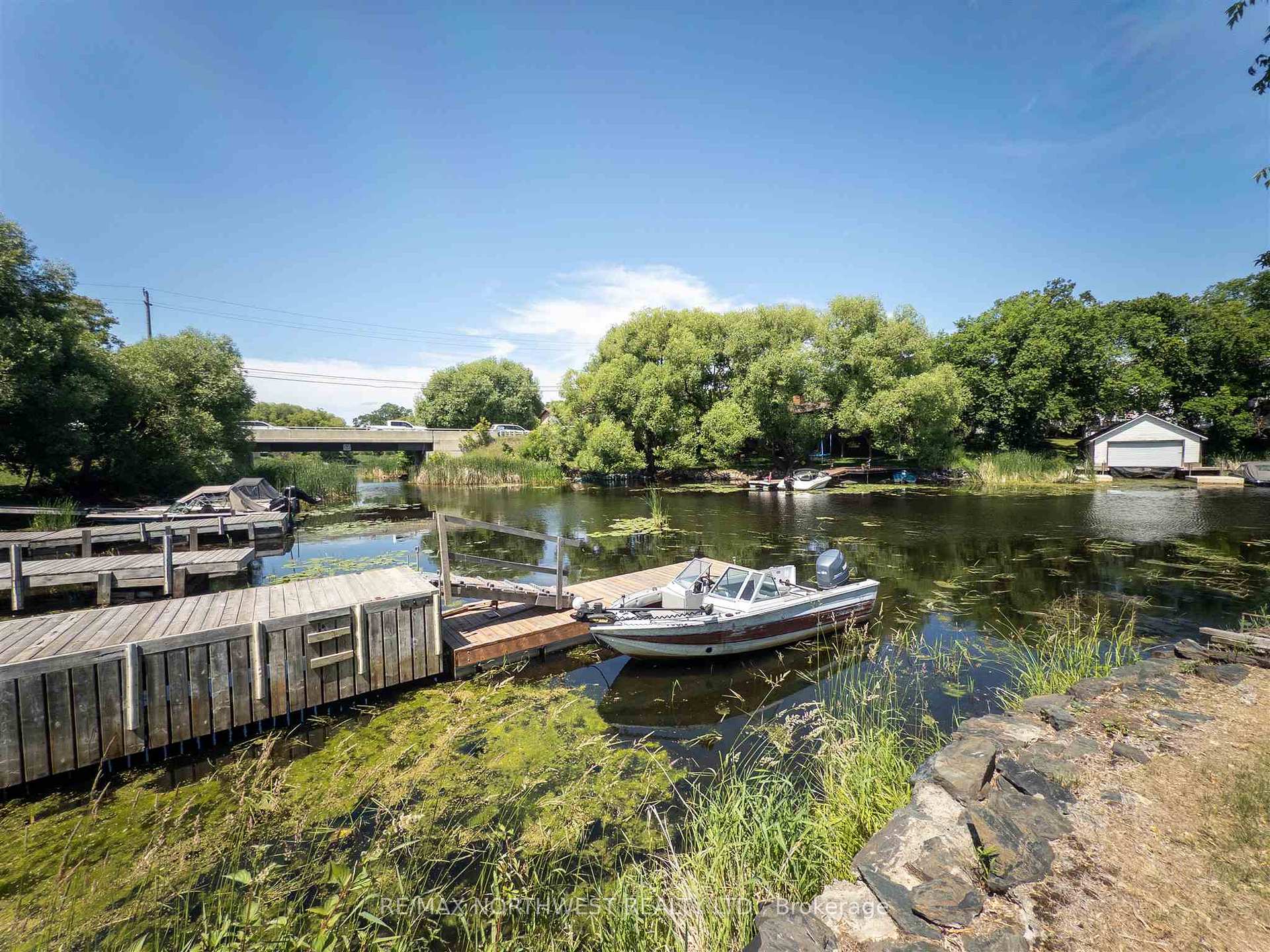 Photo 43 of 824 River Drive, Kenora, Lakeside — HOMEH