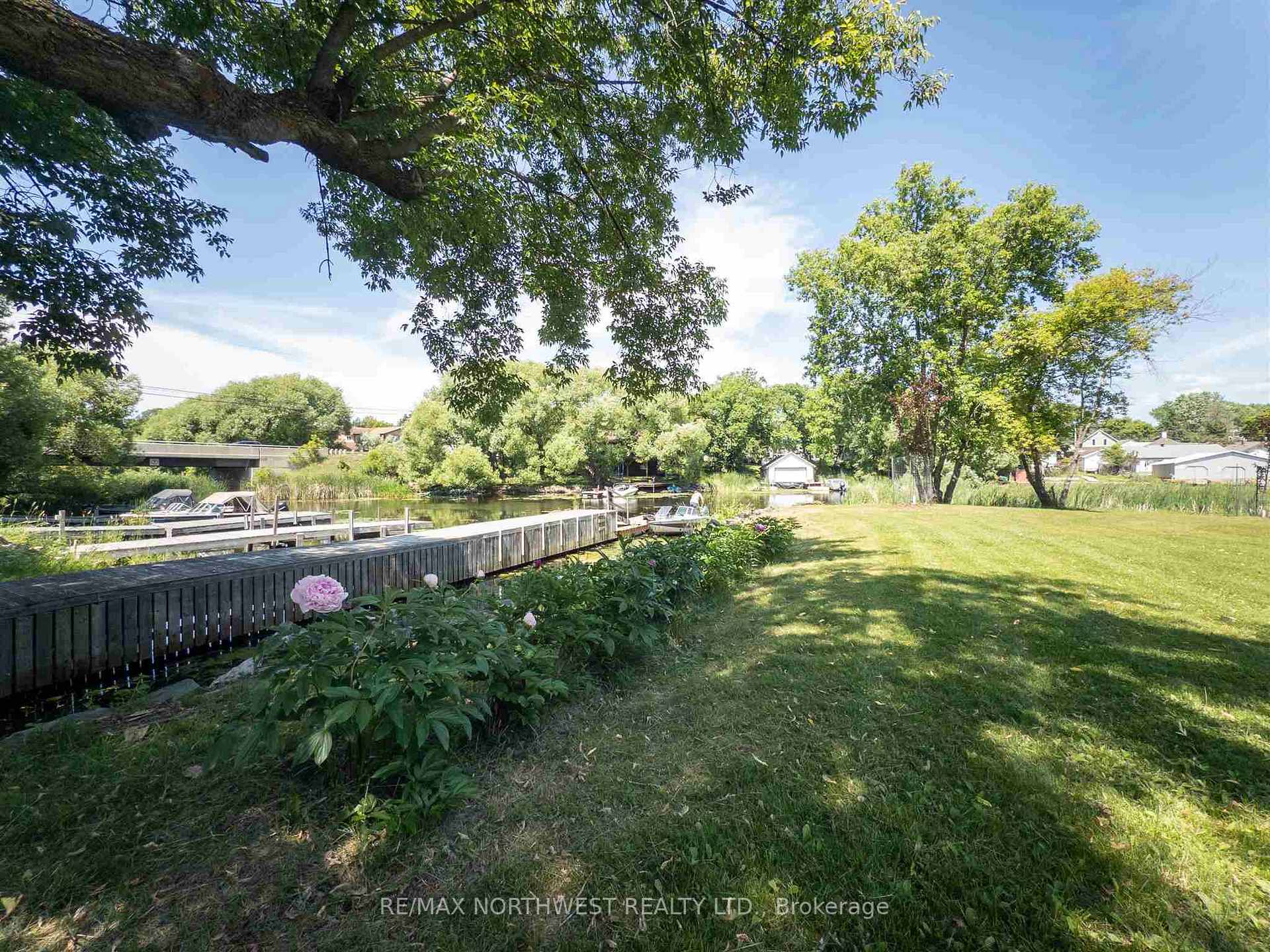 Photo 44 of 824 River Drive, Kenora, Lakeside — HOMEH
