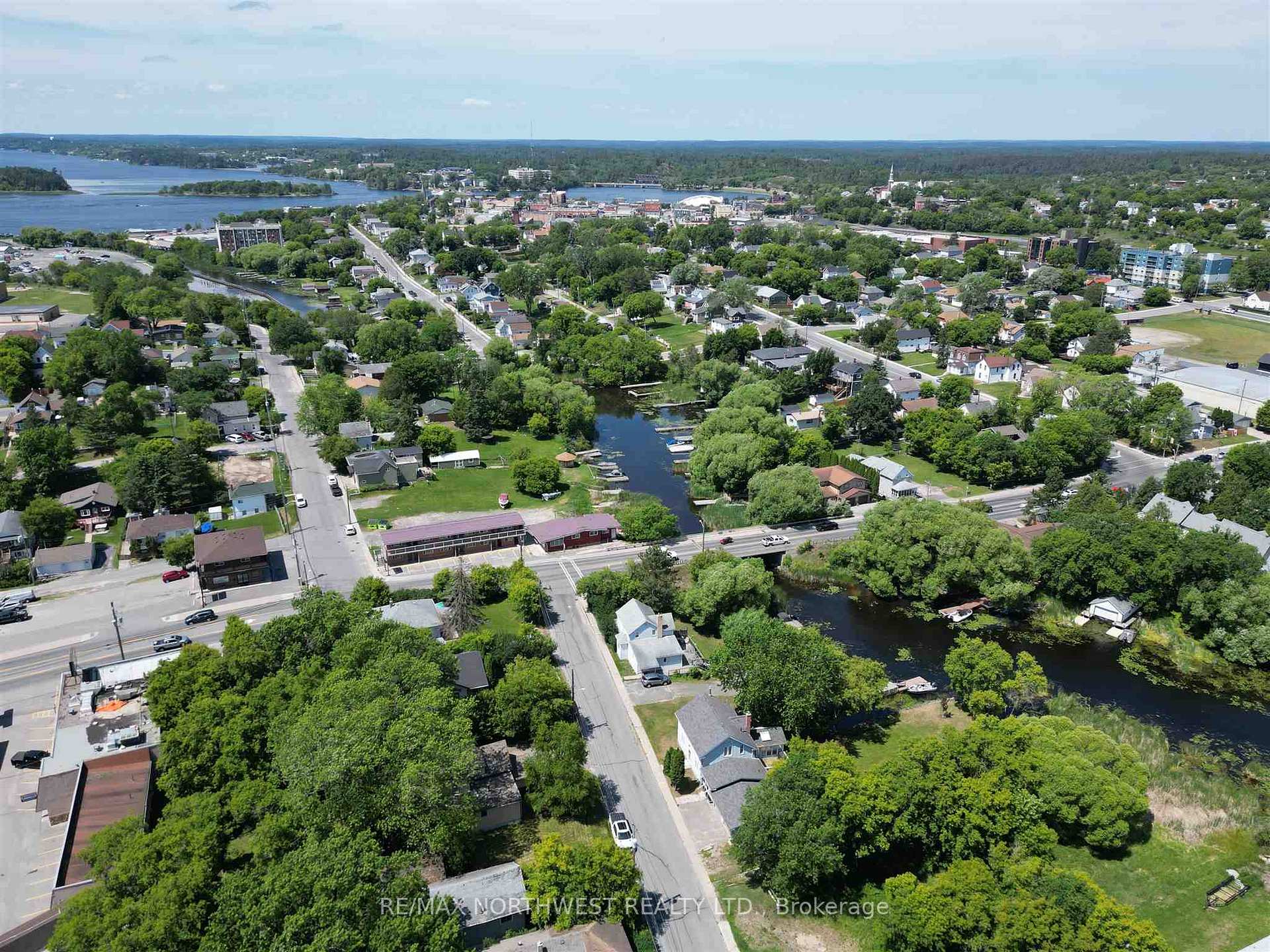 Photo 49 of 824 River Drive, Kenora, Lakeside — HOMEH