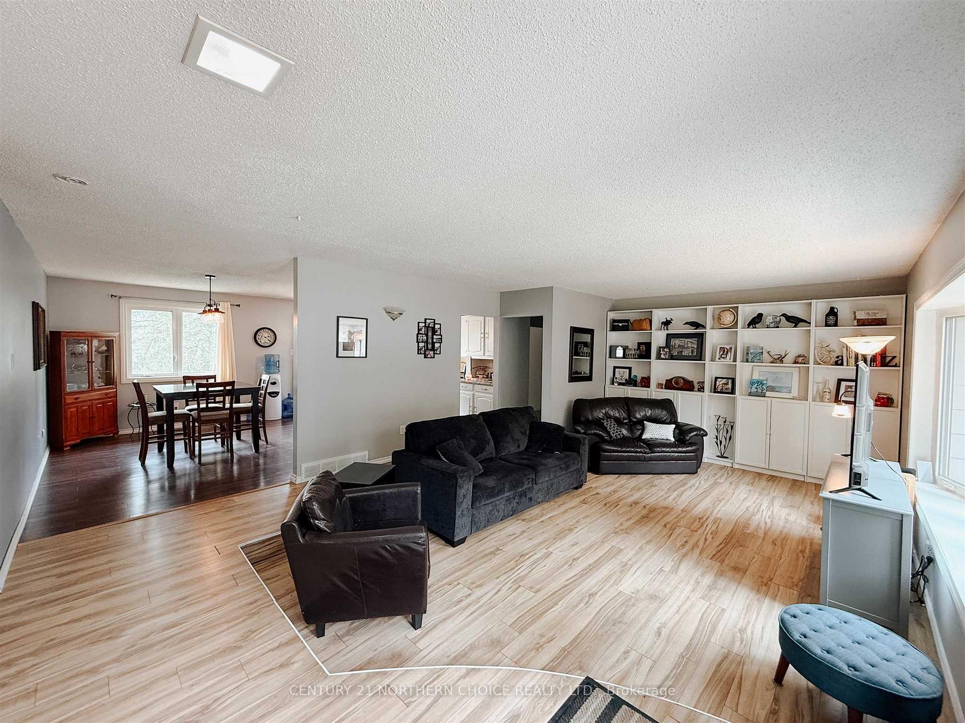 Photo 12 of 117 Tresoor Point Road, Kenora, Redditt Road West — HOMEH