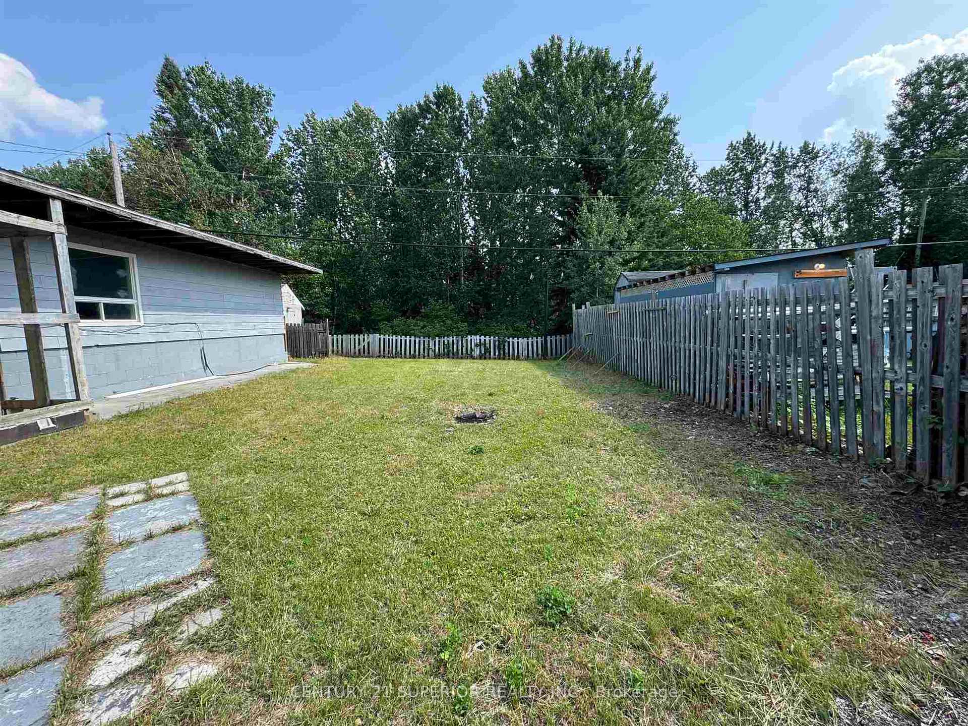 Photo 30 of 18 Redwing Avenue, Manitouwadge — HOMEH