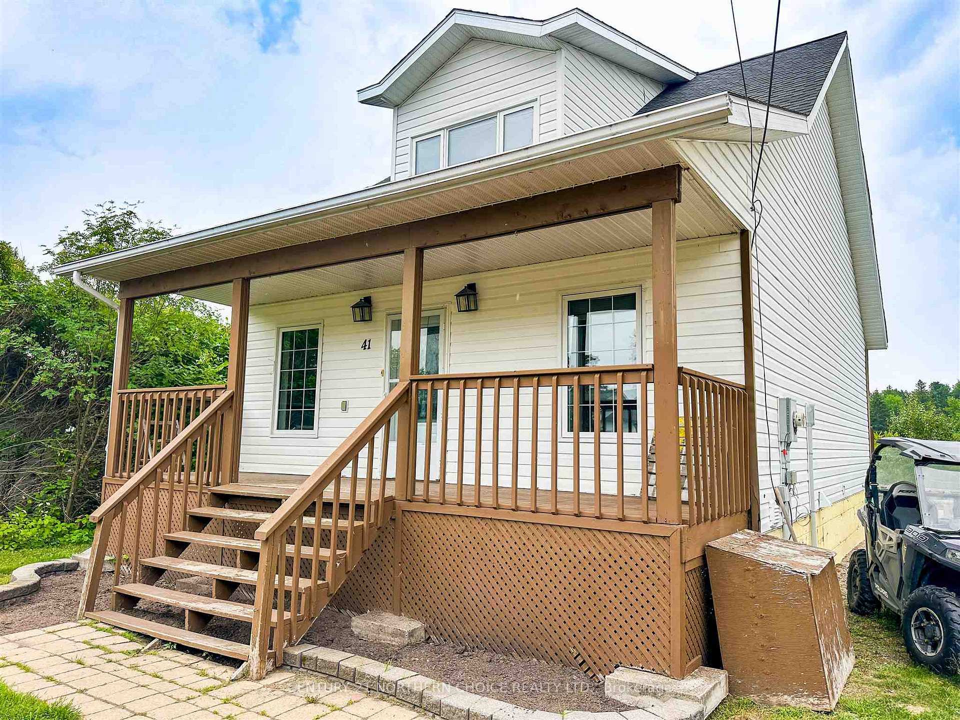 Photo 3 of 41 Howey Bay Road, Red Lake — HOMEH