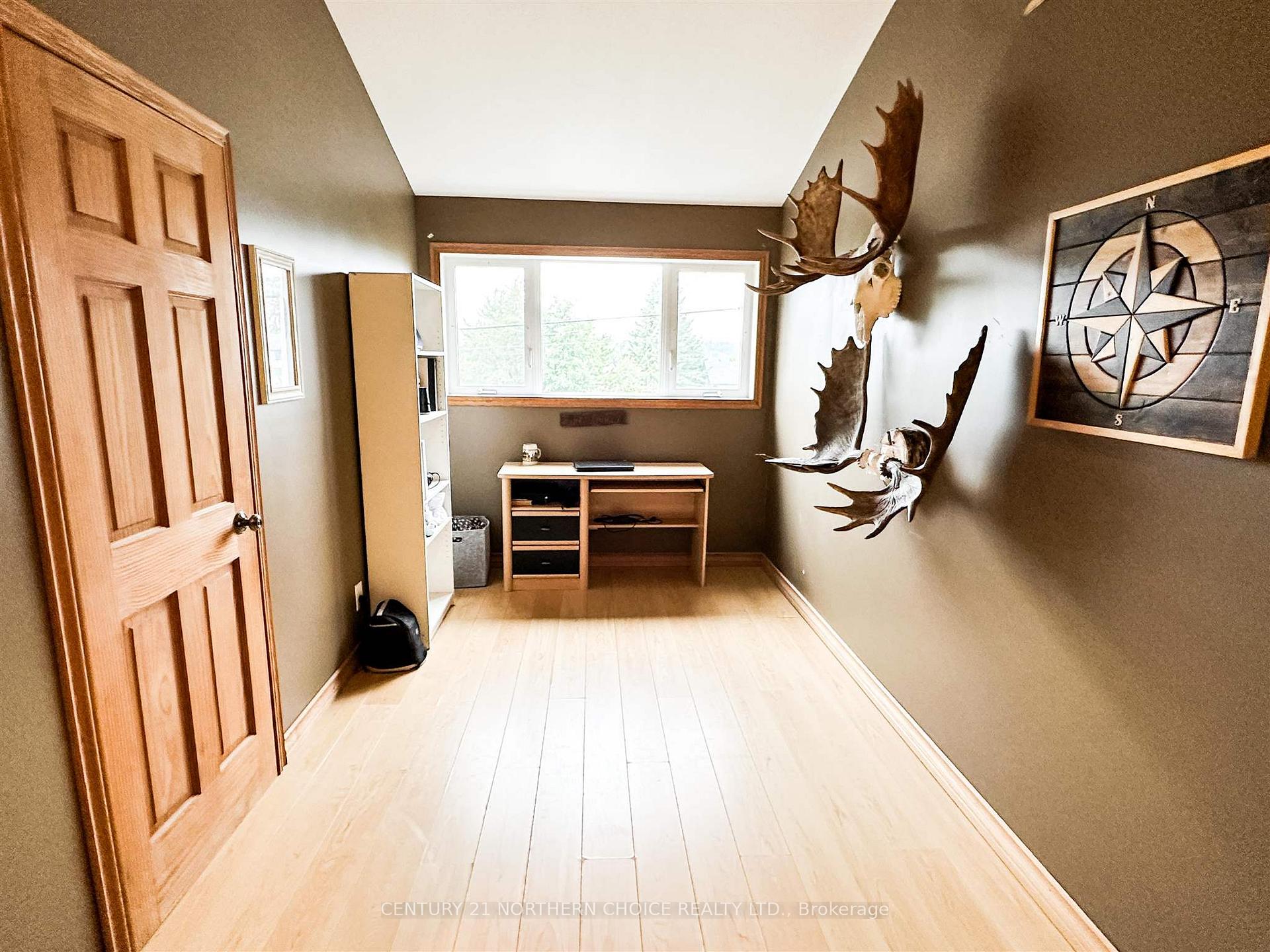 Photo 19 of 41 Howey Bay Road, Red Lake — HOMEH