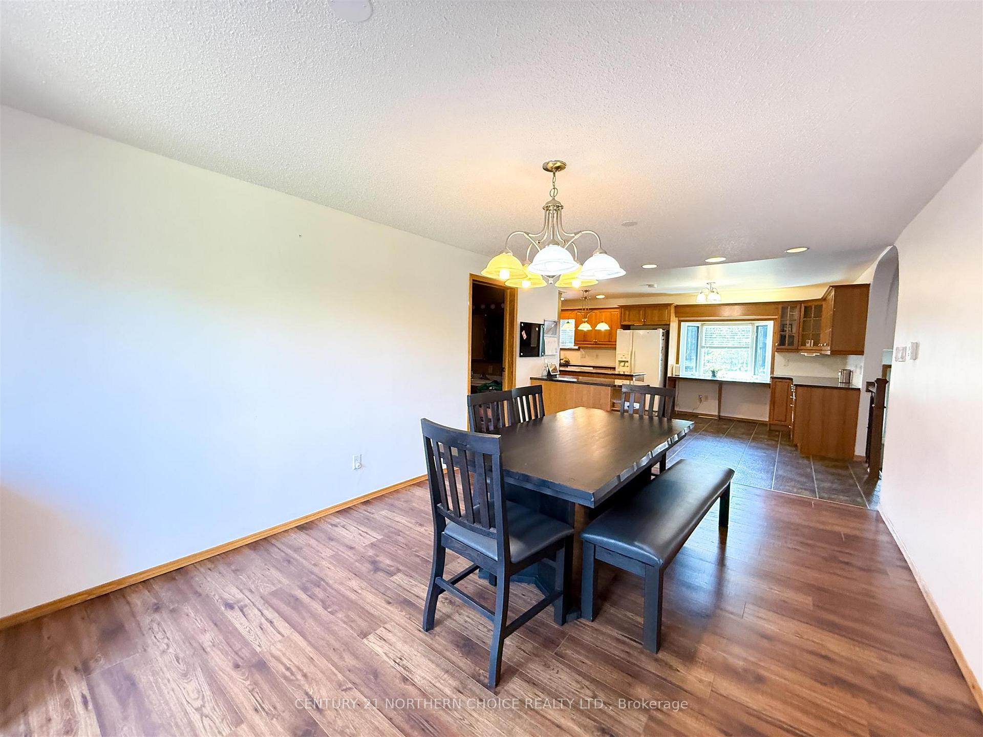 Photo 16 of 643 Airport road, Kenora, Airport Road North — HOMEH