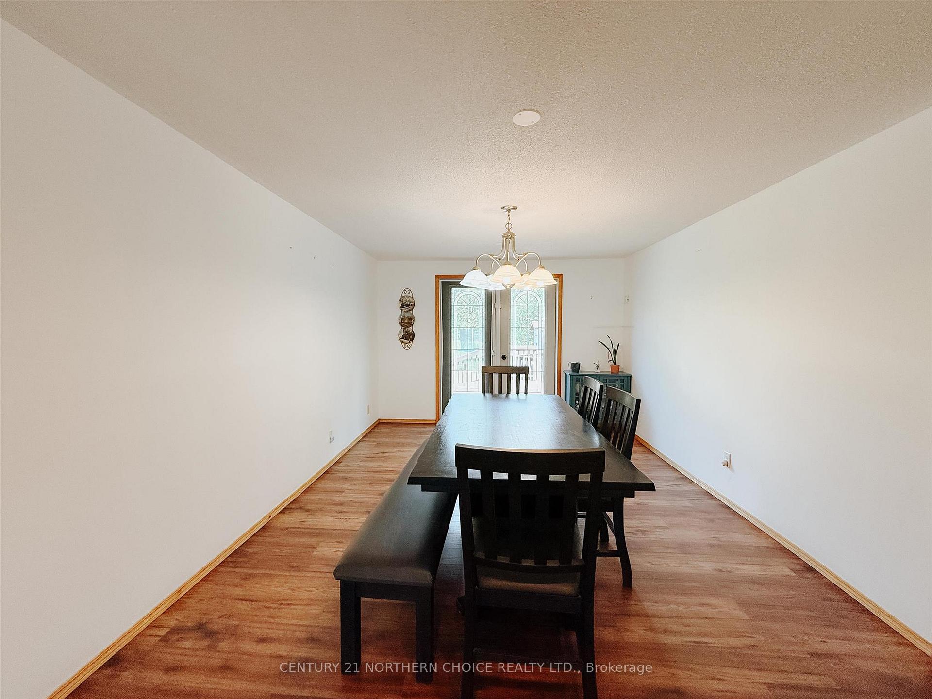 Photo 17 of 643 Airport road, Kenora, Airport Road North — HOMEH