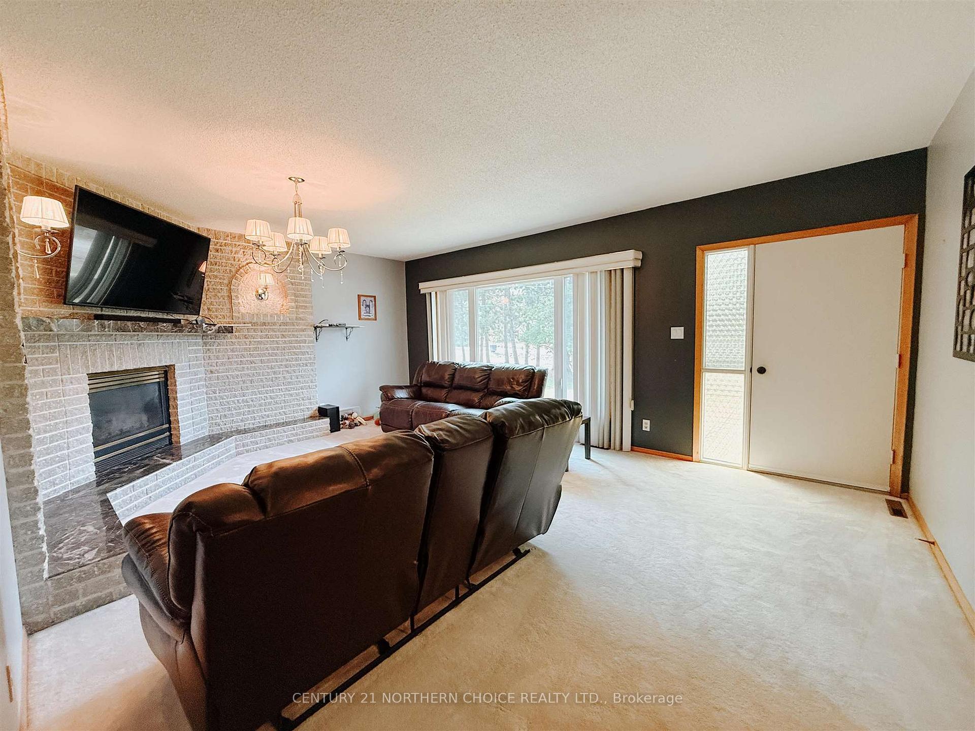 Photo 20 of 643 Airport road, Kenora, Airport Road North — HOMEH