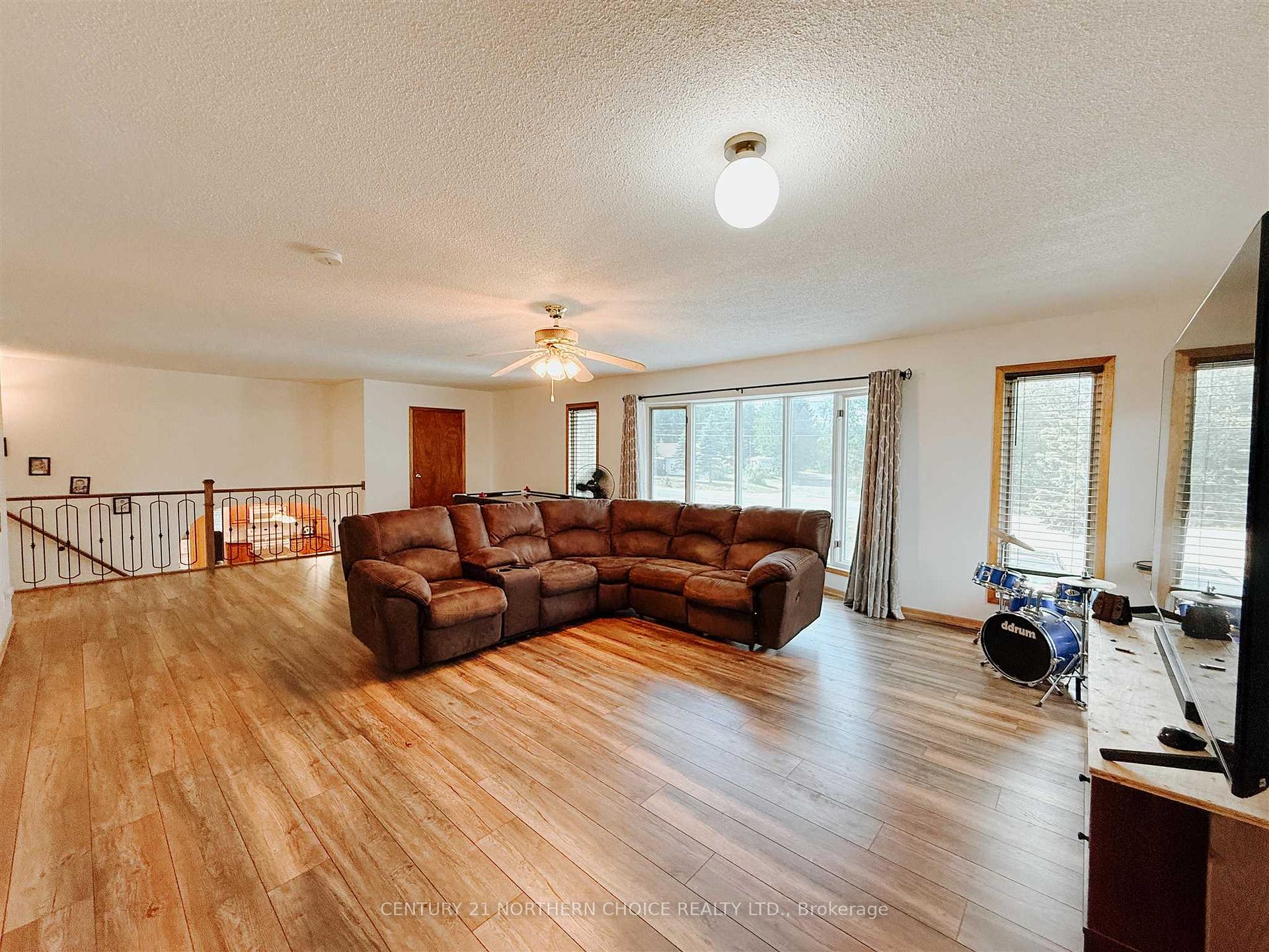 Photo 27 of 643 Airport road, Kenora, Airport Road North — HOMEH