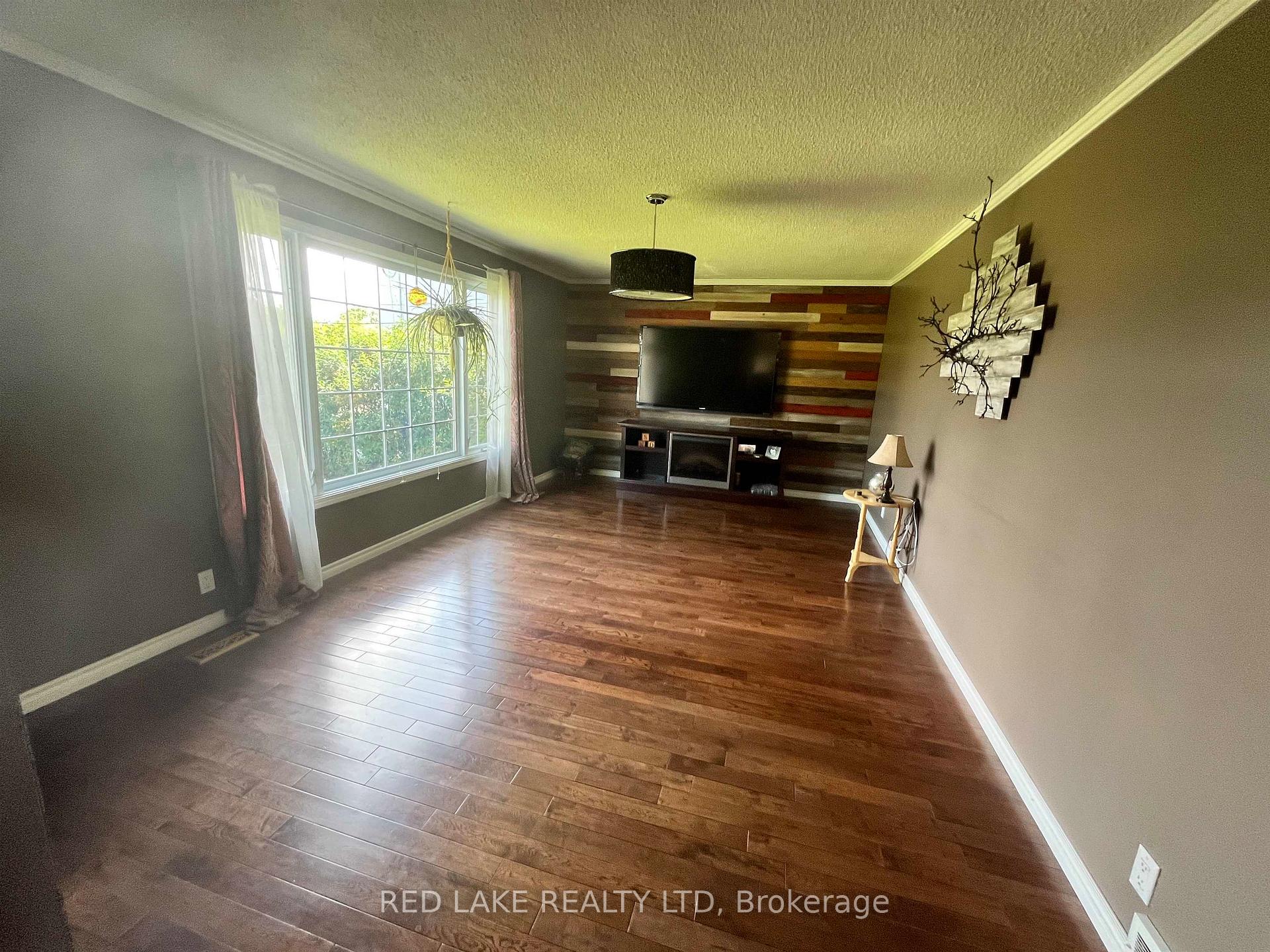 Photo 6 of 21 Pine Street, Ear Falls — HOMEH