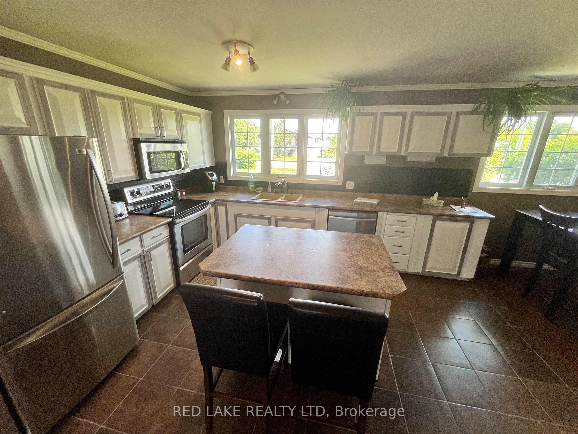 Photo 8 of 21 Pine Street, Ear Falls — HOMEH