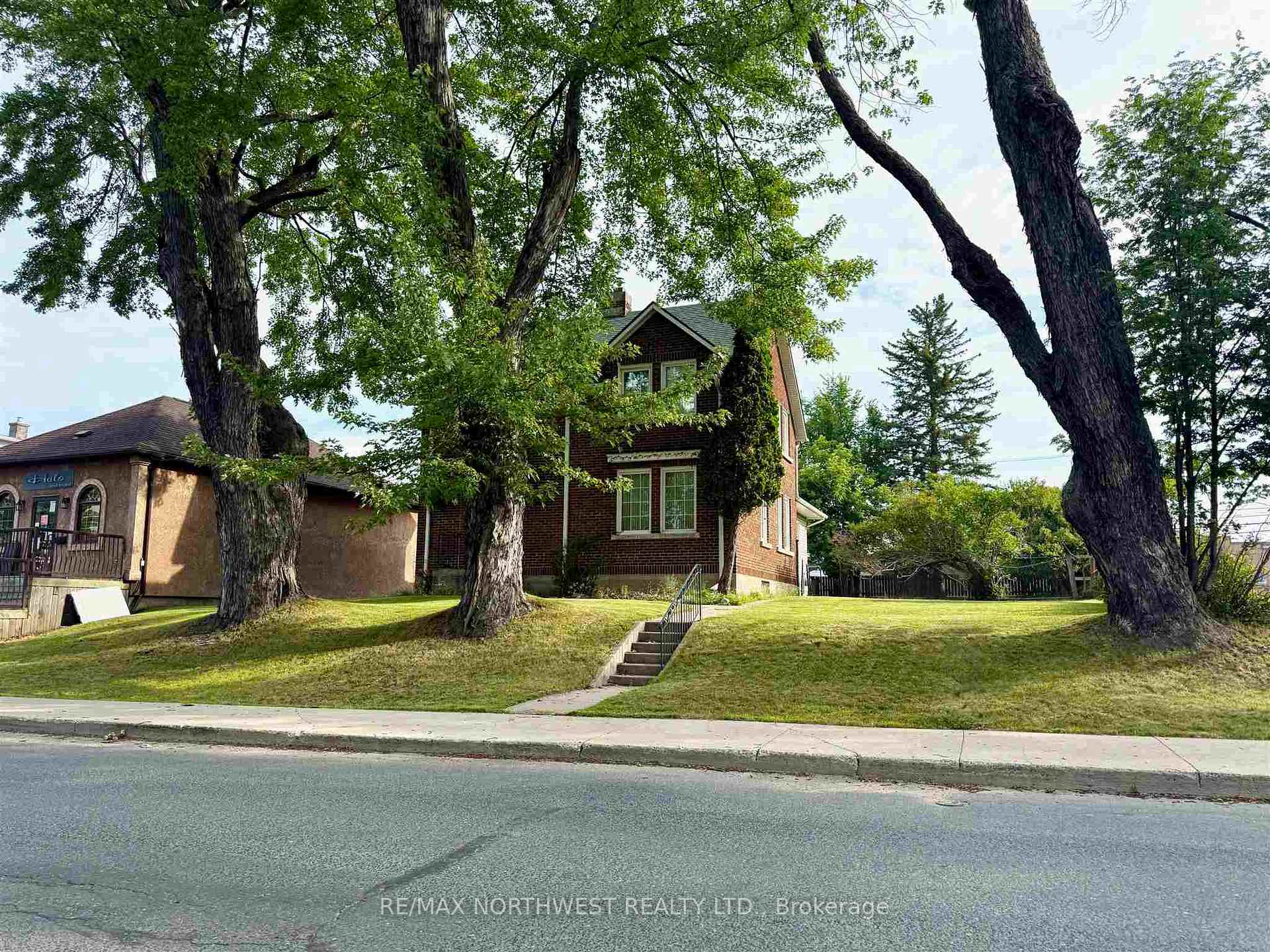 Photo 2 of 308 Third Street S, Kenora, Downtown — HOMEH