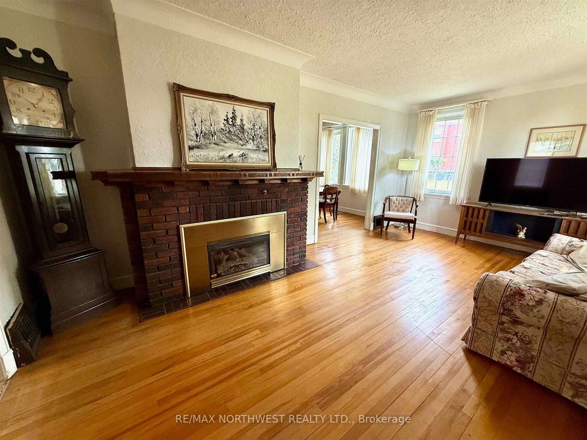 Photo 4 of 308 Third Street S, Kenora, Downtown — HOMEH