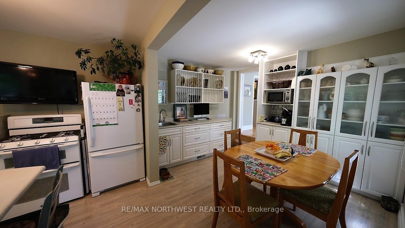 Photo 5 of 809 First Street South, Kenora, Central — HOMEH
