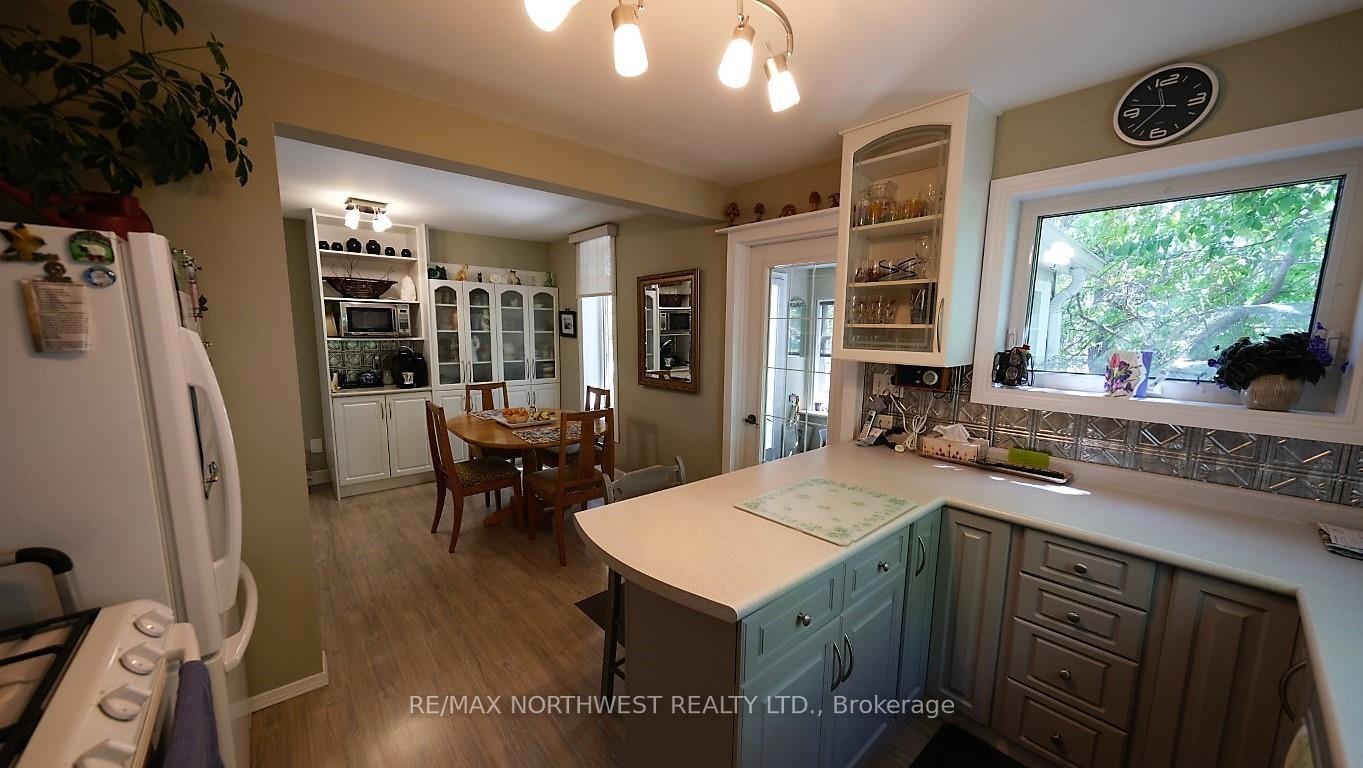 Photo 8 of 809 First Street South, Kenora, Central — HOMEH