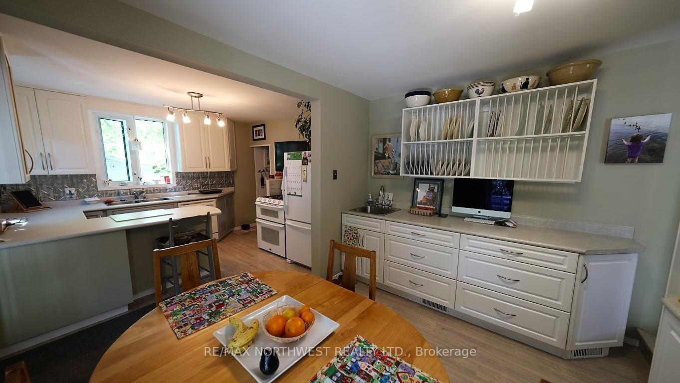 Photo 10 of 809 First Street South, Kenora, Central — HOMEH