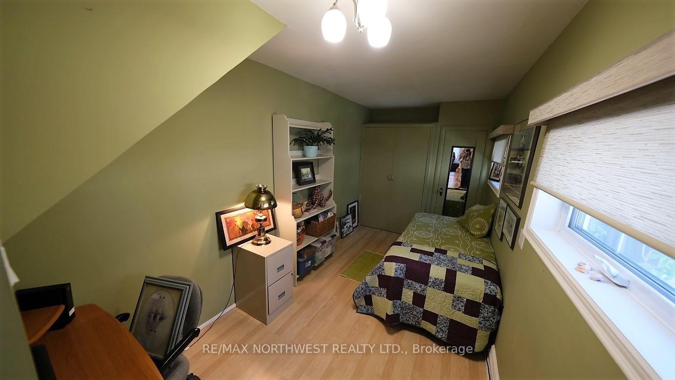 Photo 22 of 809 First Street South, Kenora, Central — HOMEH