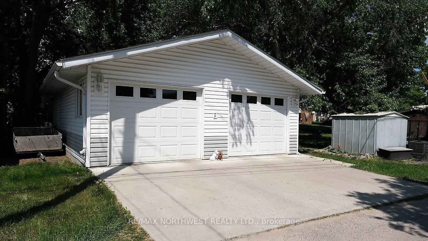 Photo 50 of 809 First Street South, Kenora, Central — HOMEH