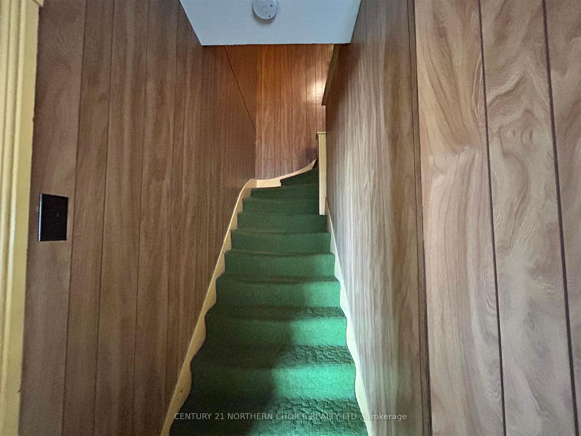 Photo 3 of 631 Second Street S, Kenora, Central — HOMEH