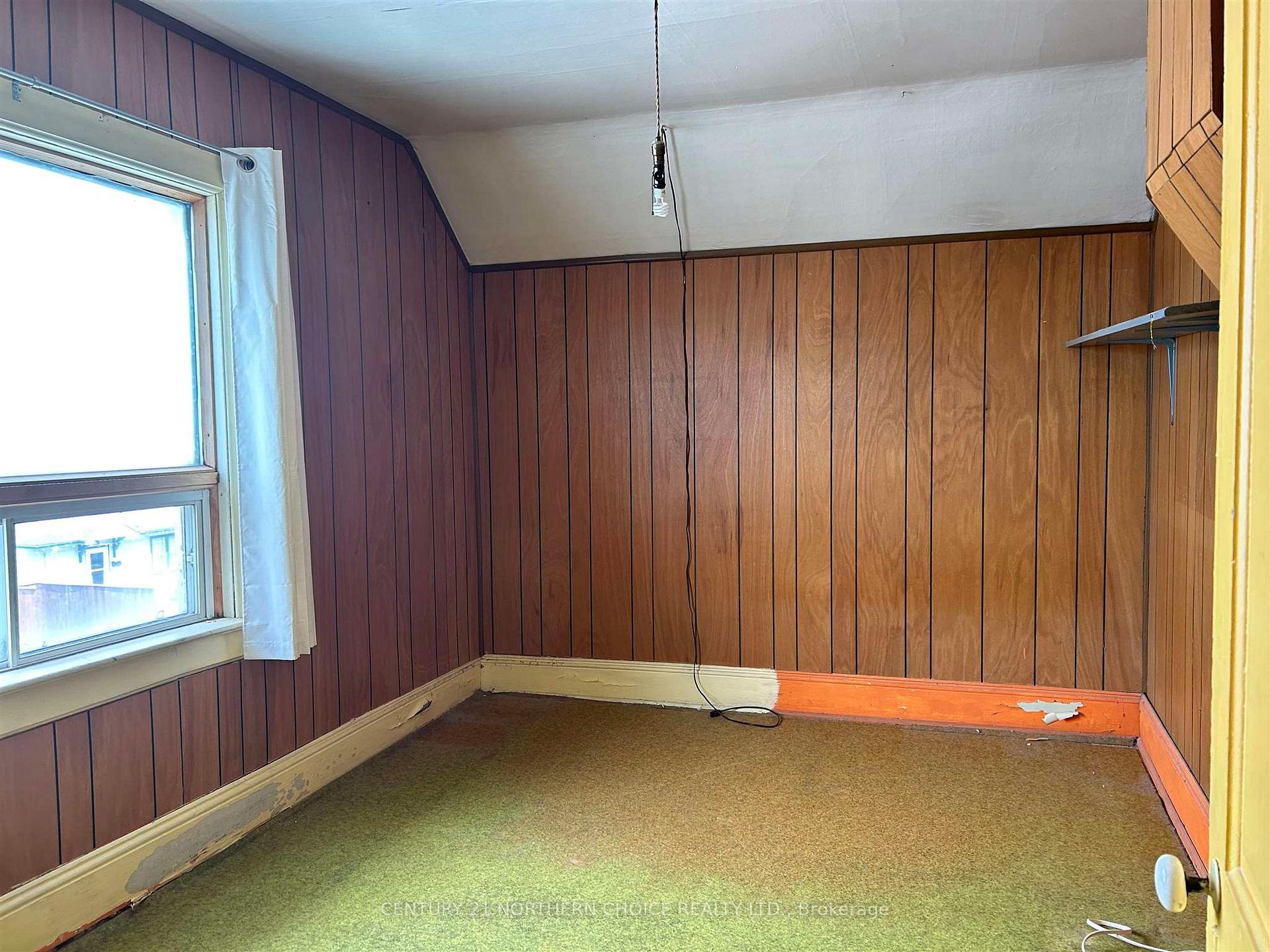 Photo 8 of 631 Second Street S, Kenora, Central — HOMEH