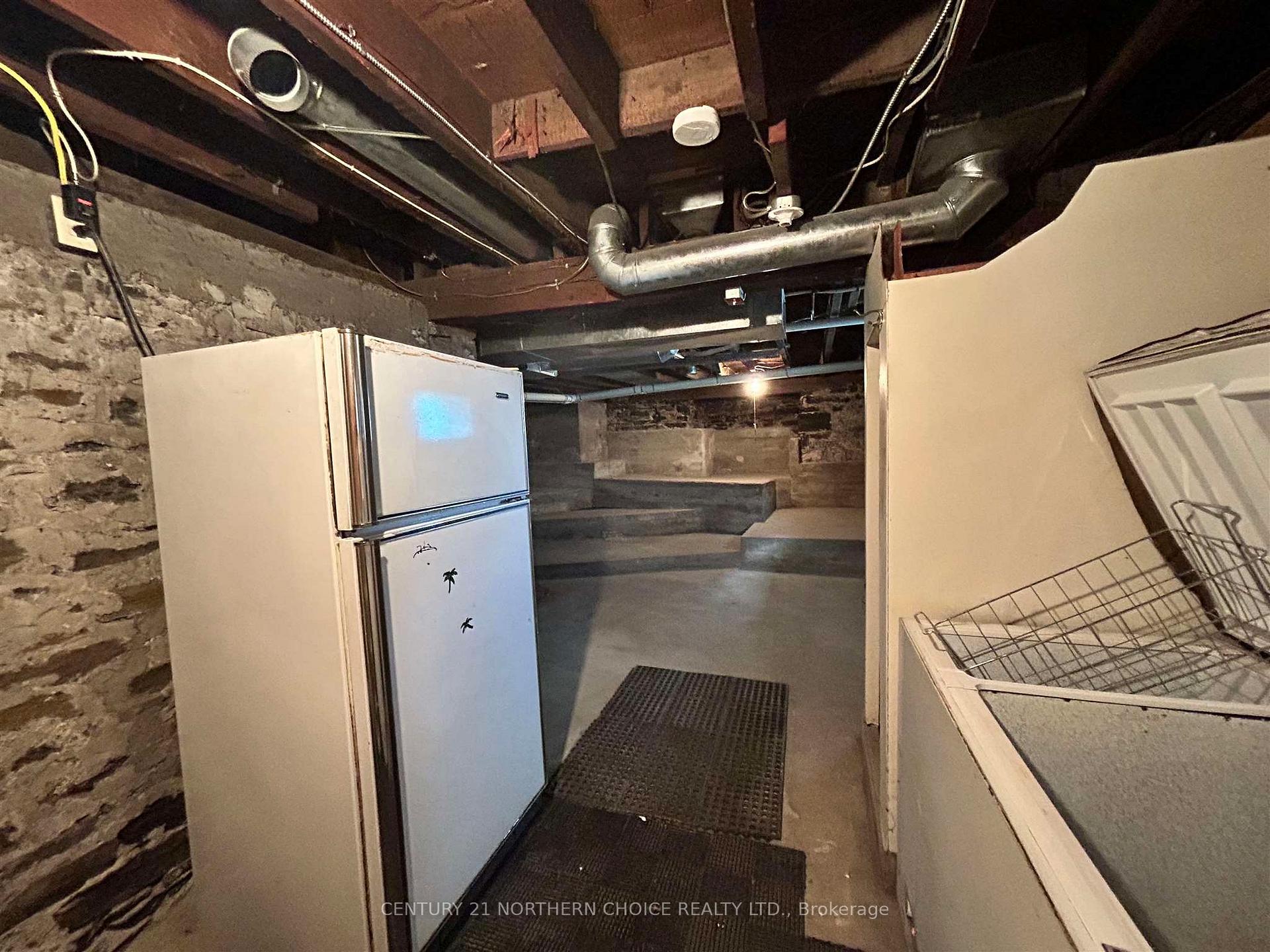 Photo 15 of 631 Second Street S, Kenora, Central — HOMEH