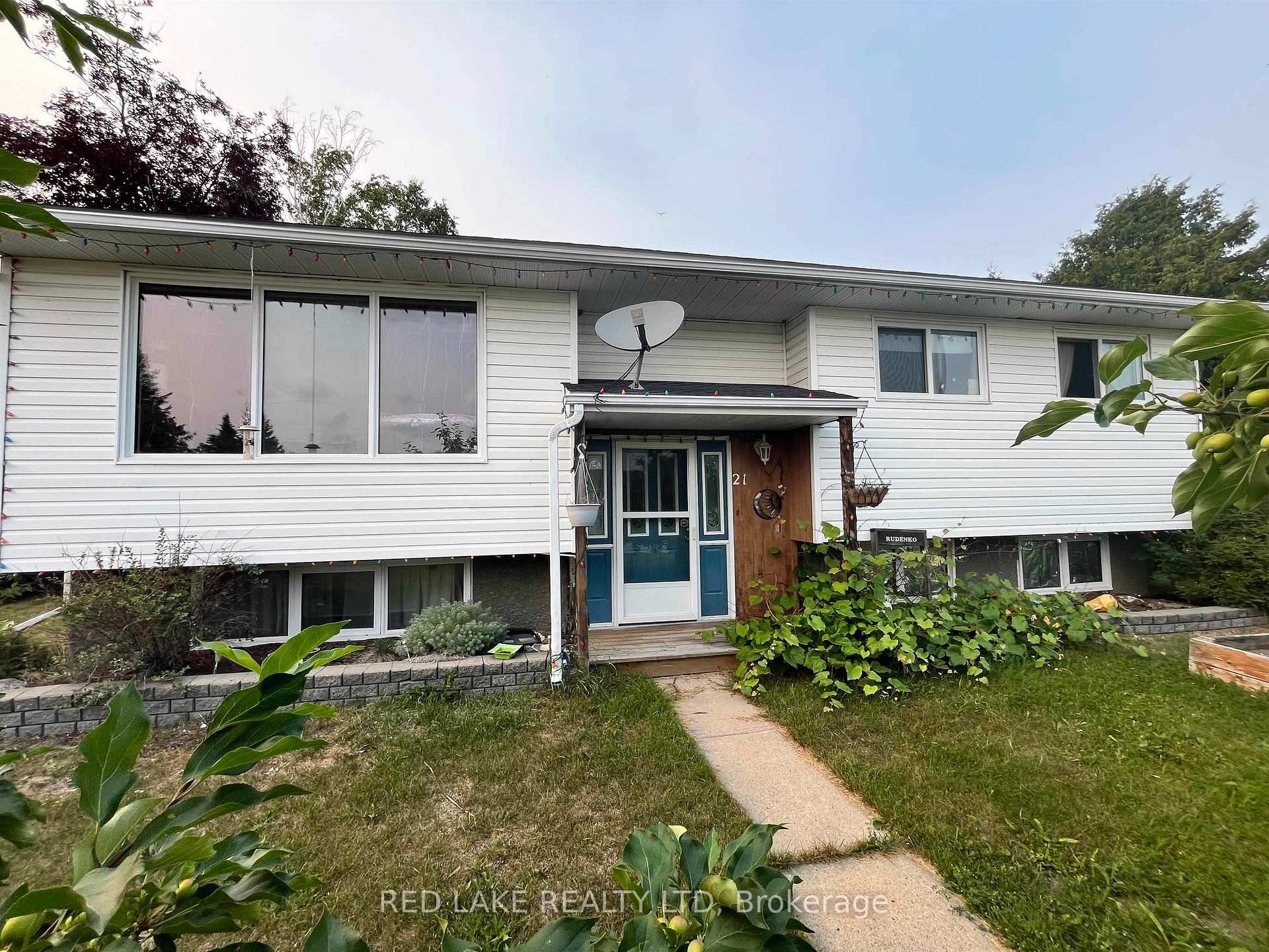Photo 2 of 21 Lassie Road, Red Lake — HOMEH