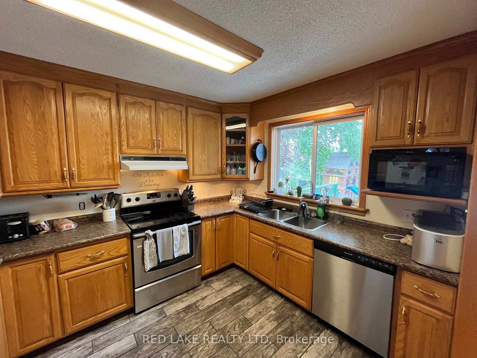 Photo 18 of 21 Lassie Road, Red Lake — HOMEH