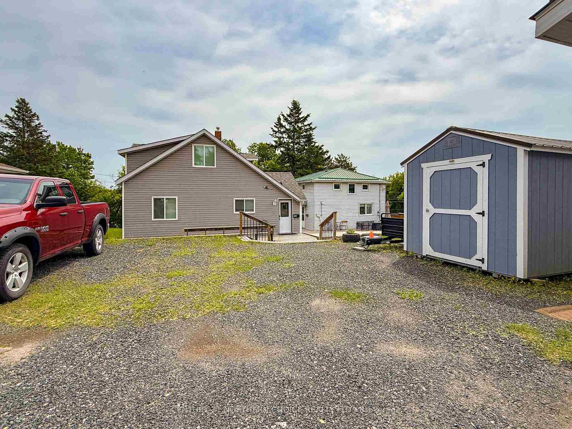 Photo 5 of 338 Eighth Avenue South, Kenora, Lakeside — HOMEH